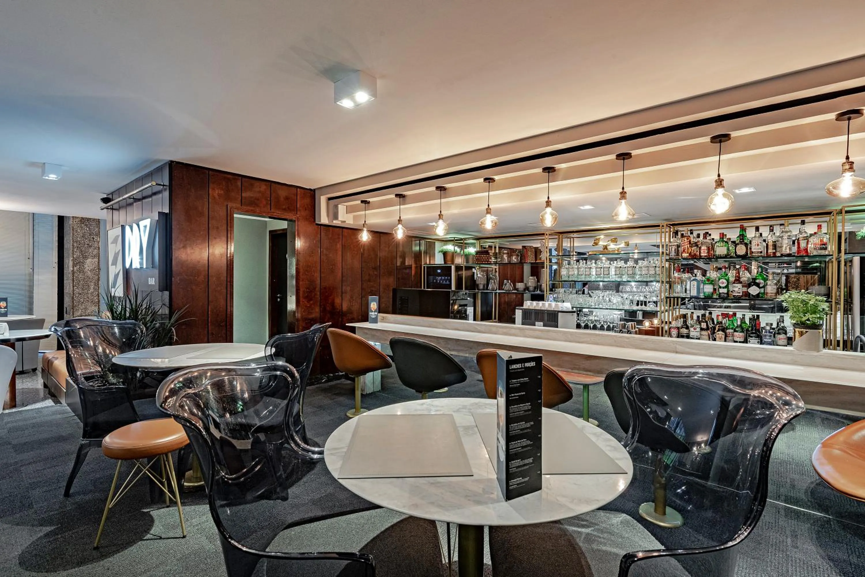 Restaurant/places to eat in Slaviero Curitiba Centro