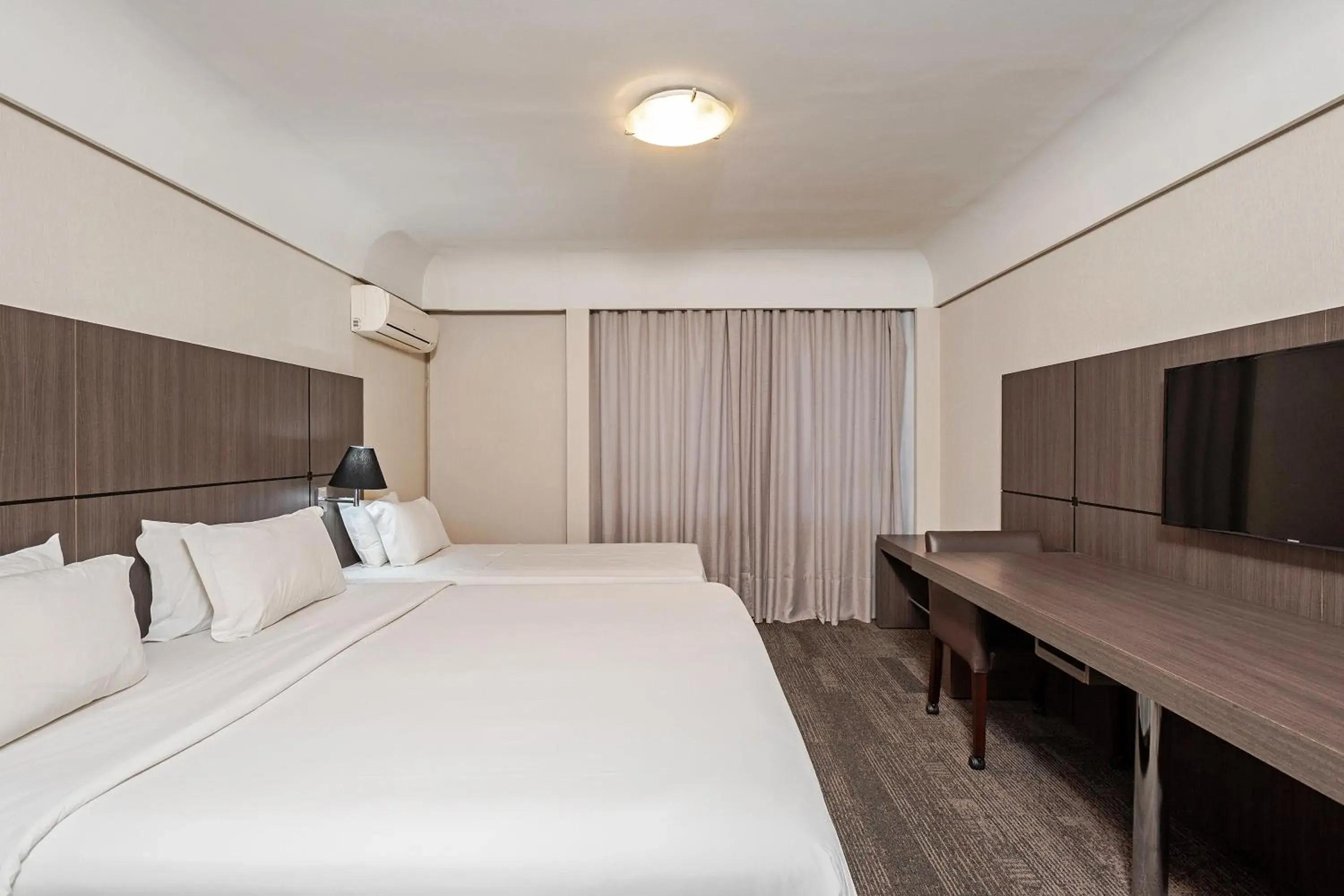 Photo of the whole room, Bed in Slaviero Curitiba Centro Photo of the whole room, Bed in Slaviero Curitiba Centro