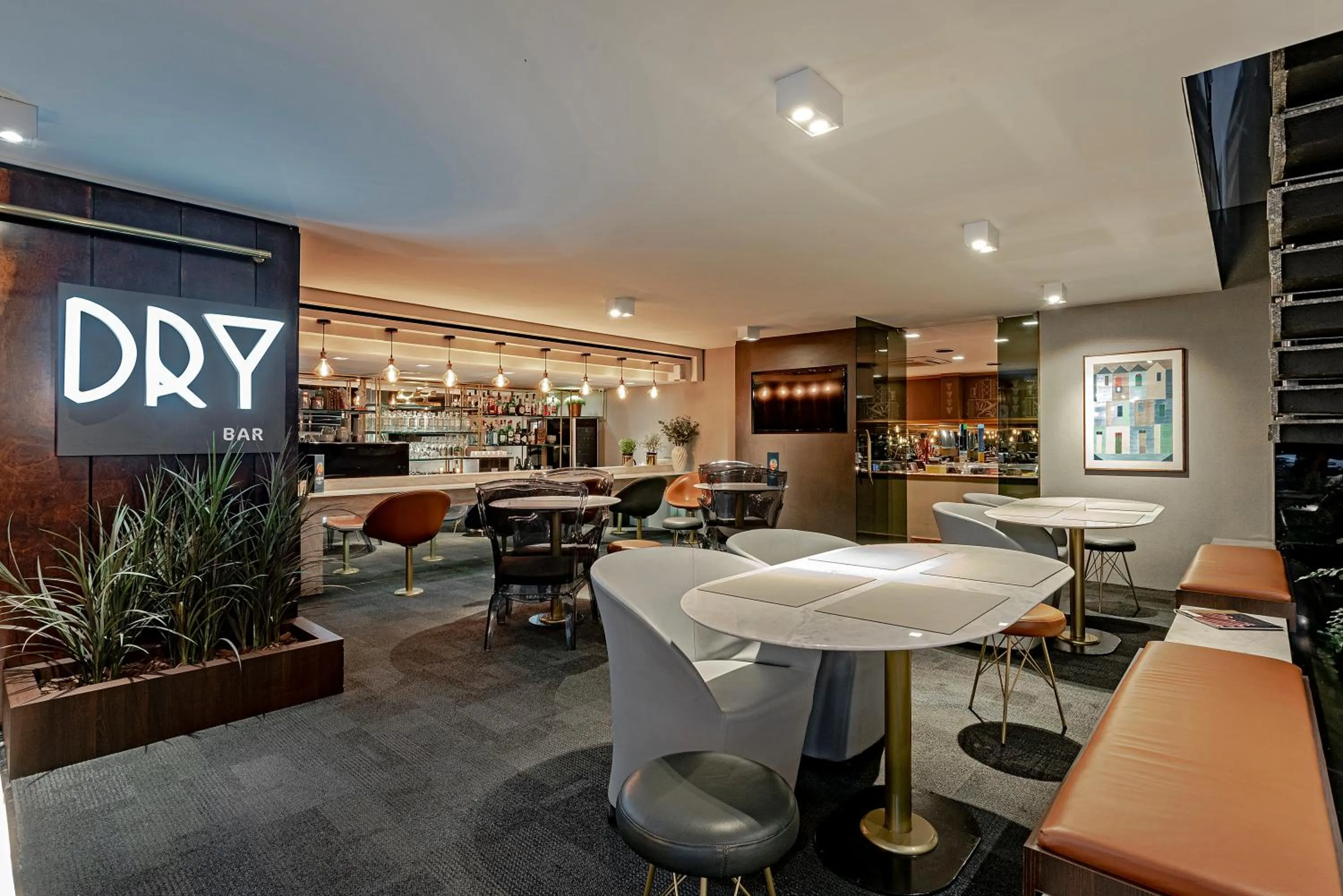 Lounge or bar in Slaviero Curitiba Centro