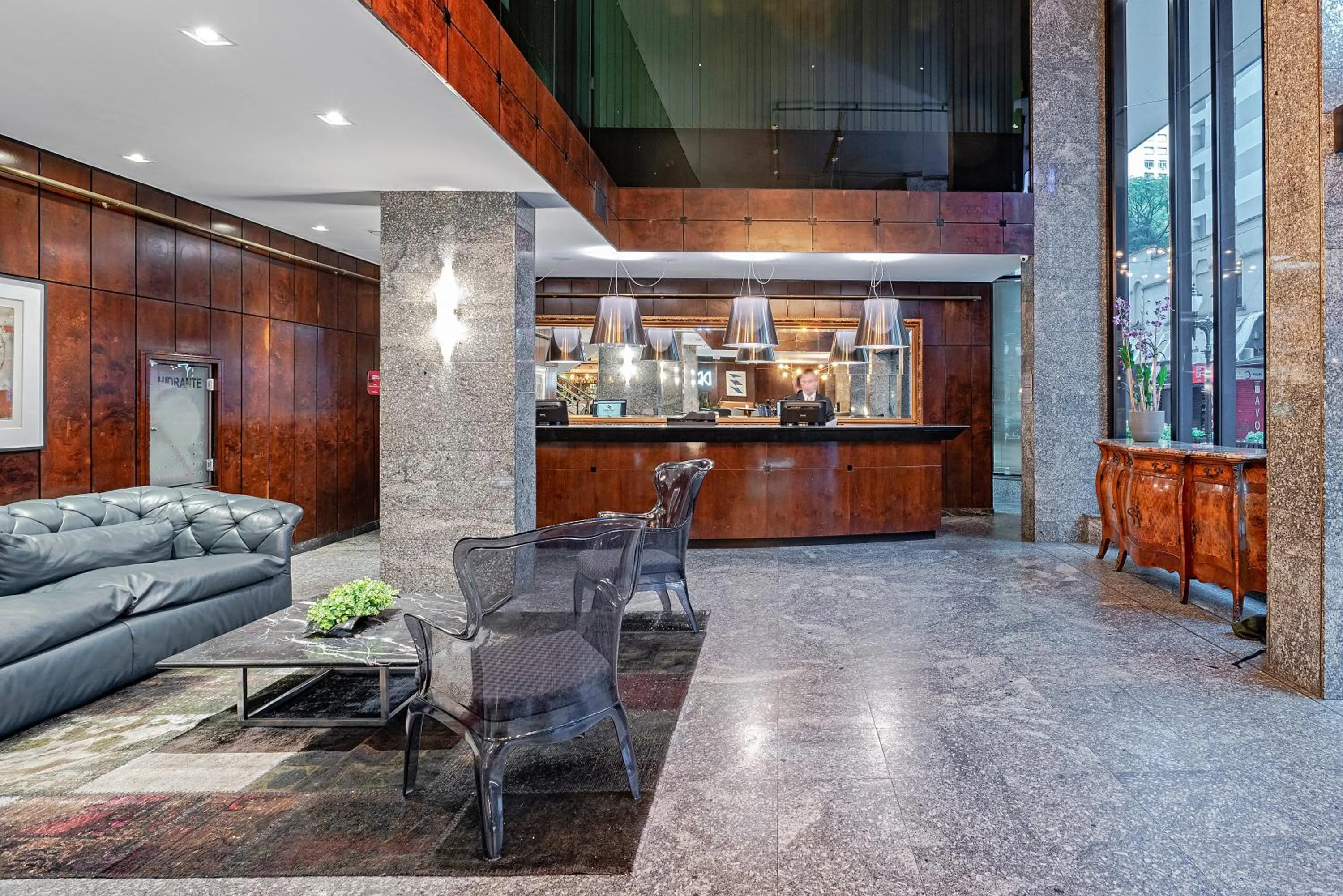 Lobby or reception in Slaviero Curitiba Centro