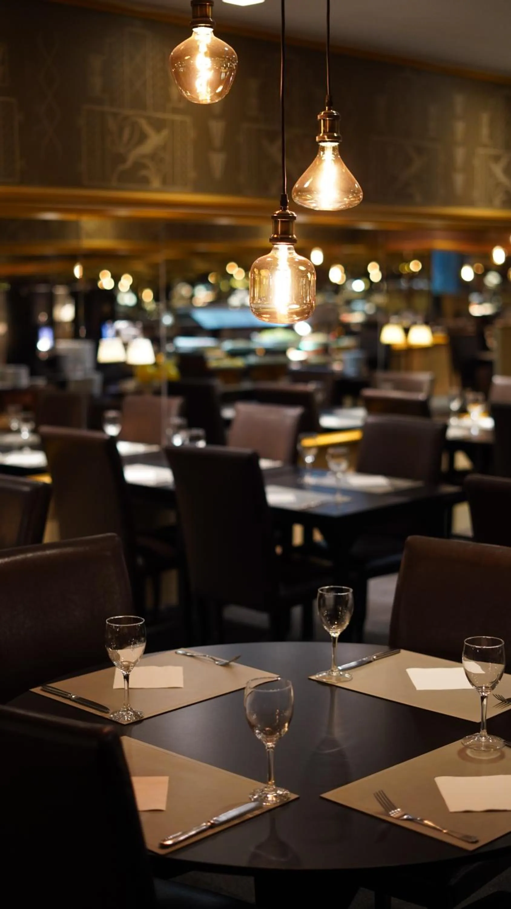 Restaurant/places to eat in Slaviero Curitiba Centro