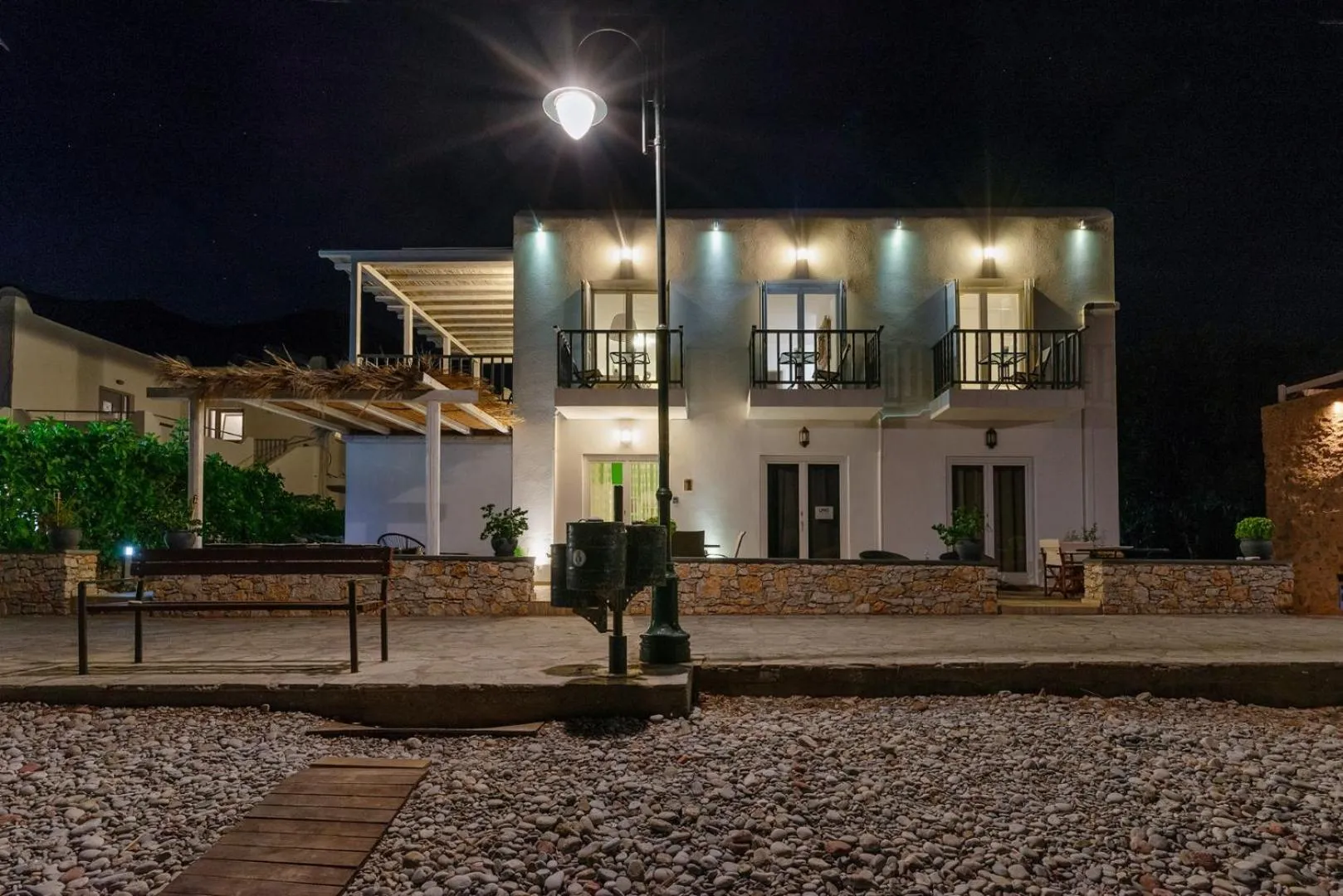 Uno Luxury Apartment with Sea view