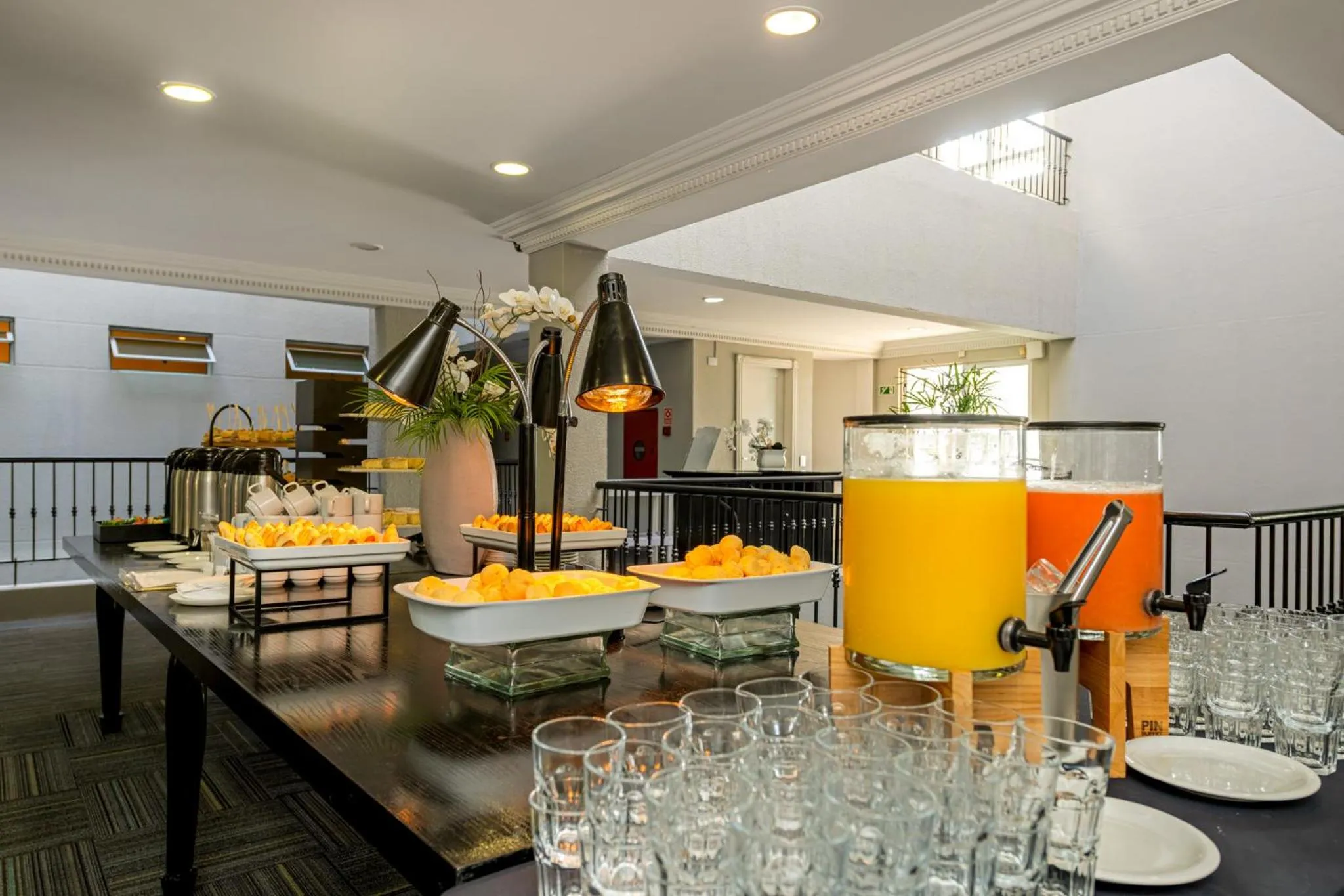 Banquet/Function facilities in Rockefeller by Slaviero Hotéis