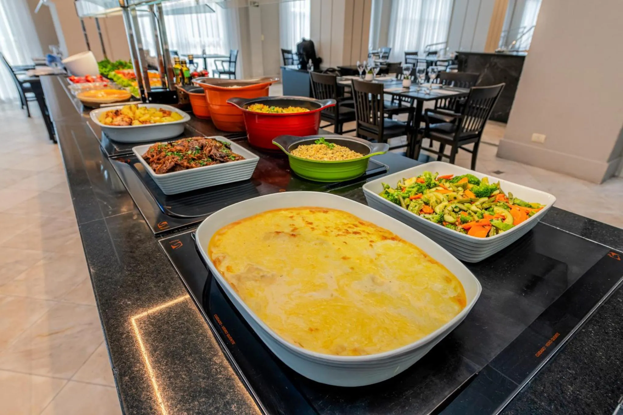 Food in Rockefeller by Slaviero Hotéis