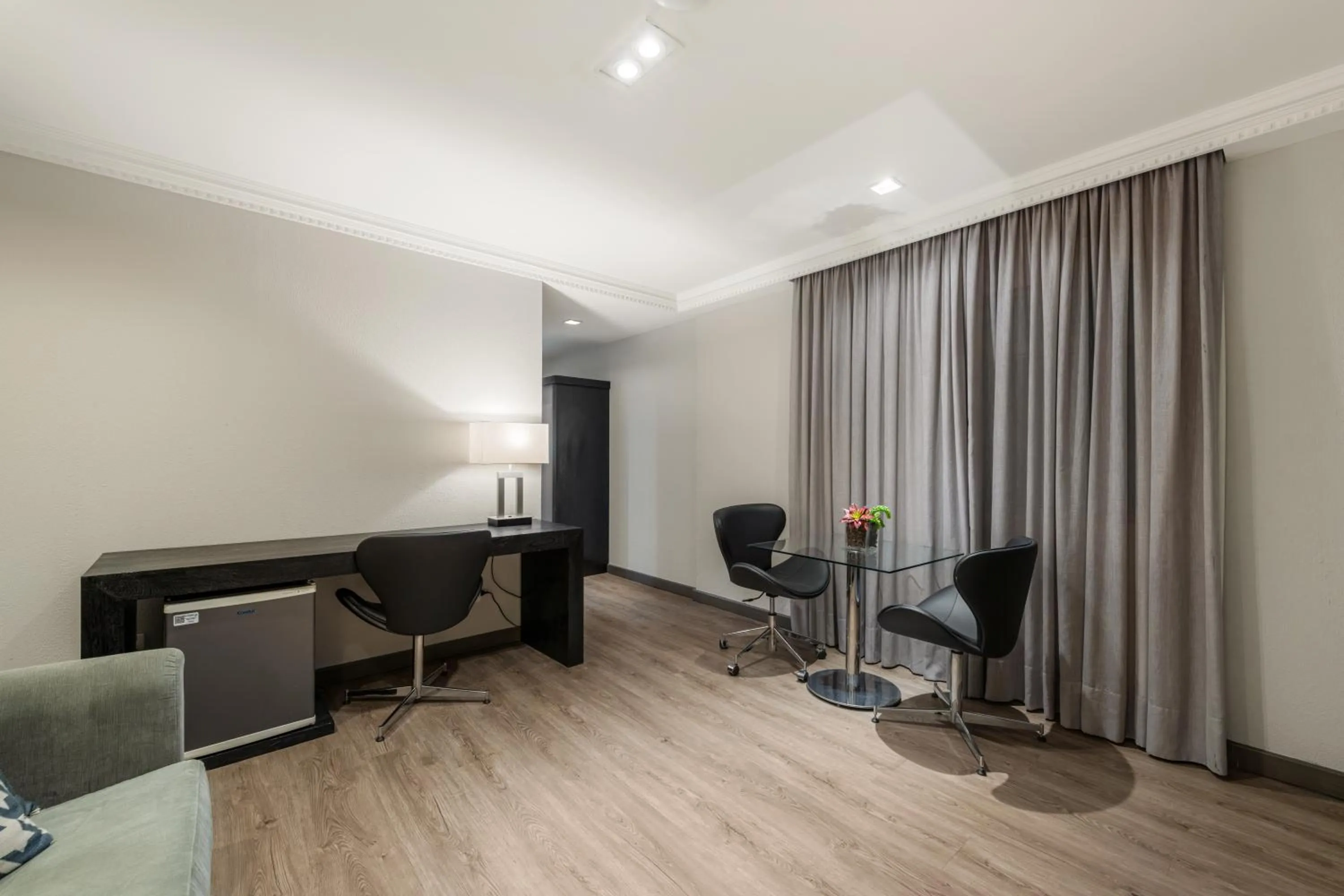 Photo of the whole room in Rockefeller by Slaviero Hotéis