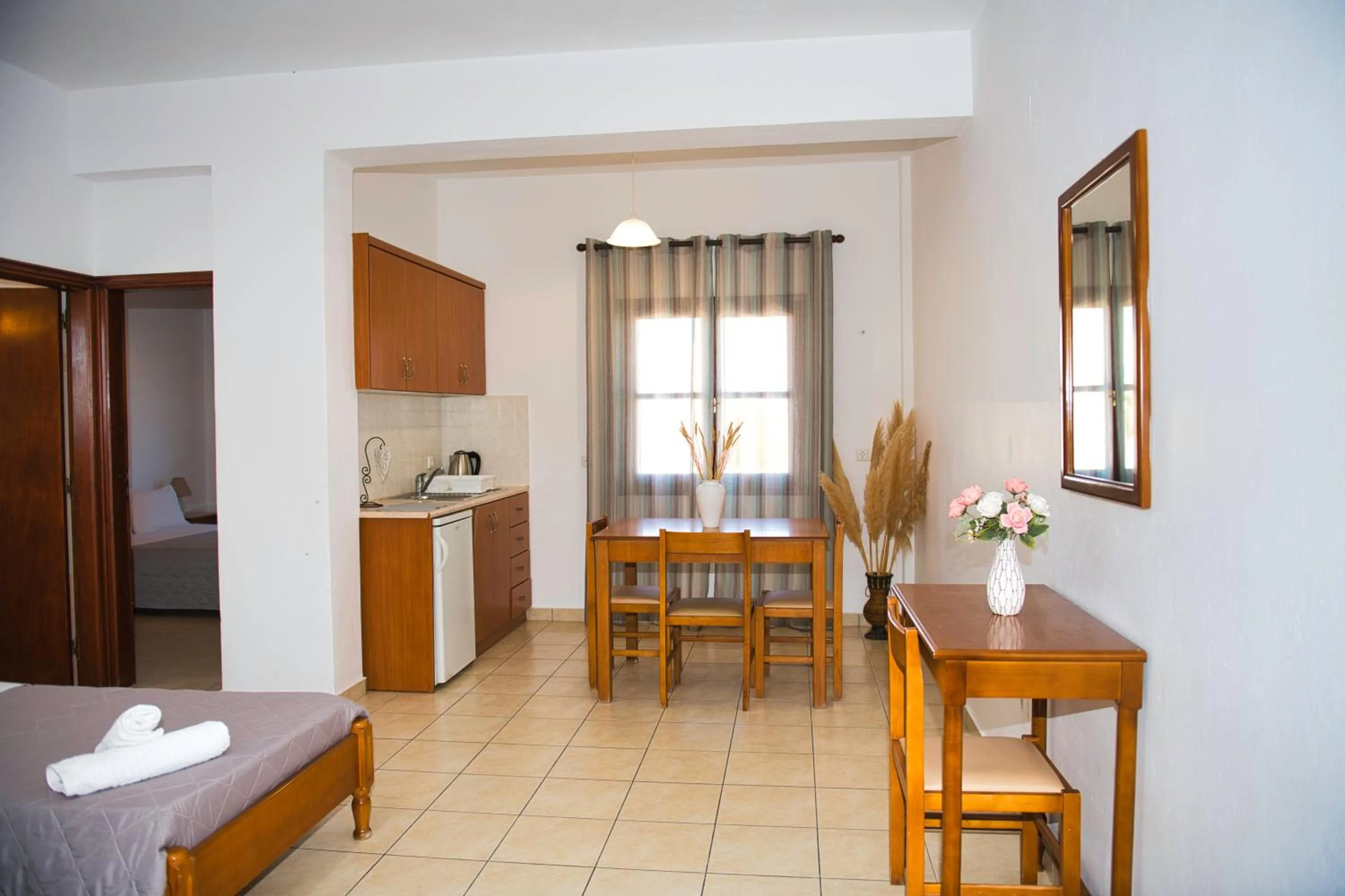Kitchen or kitchenette, Bed in Villa Angira