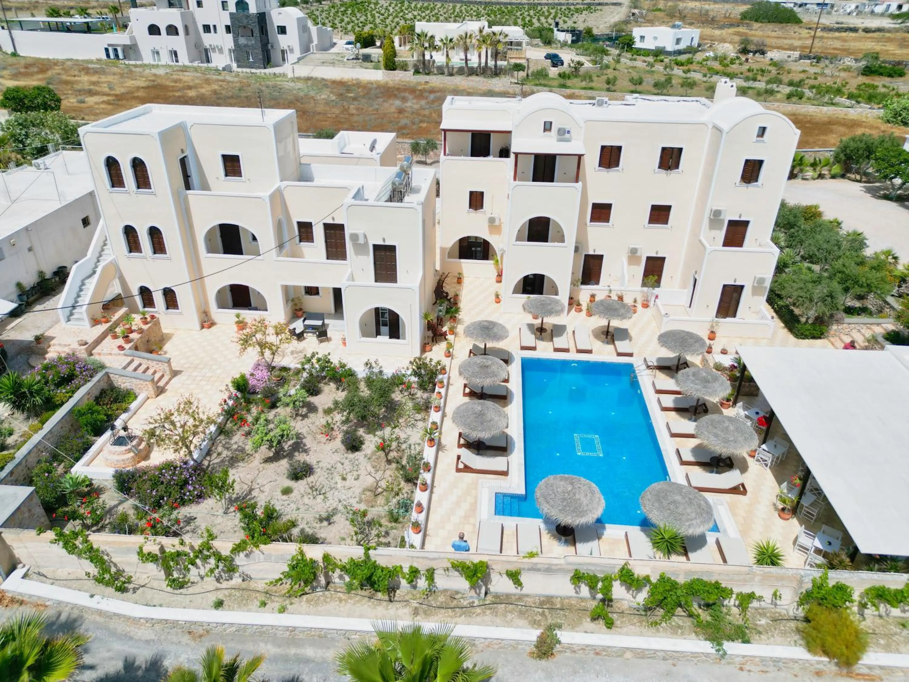 Property building in Villa Angira