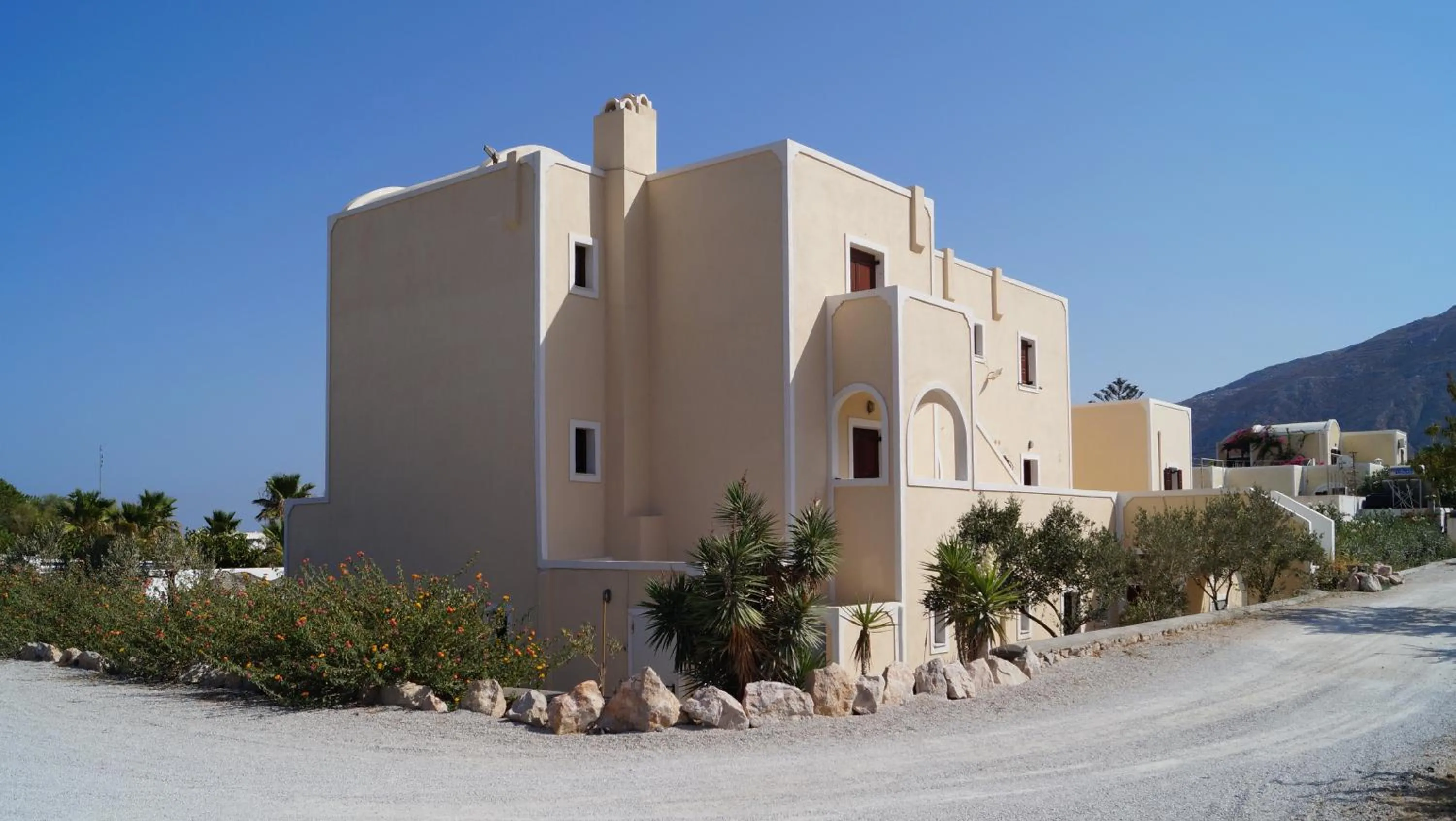 Property building in Villa Angira