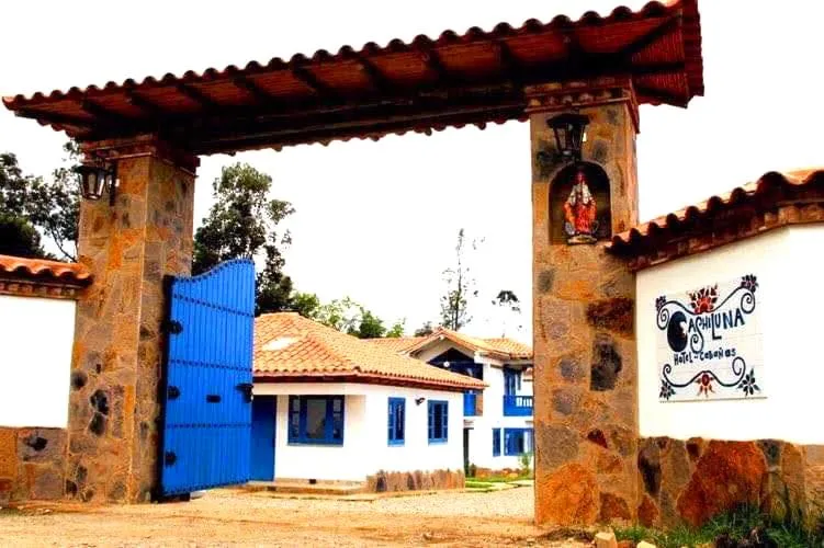 Facade/entrance in HOTEL & CABAÑAS CASHILUNA