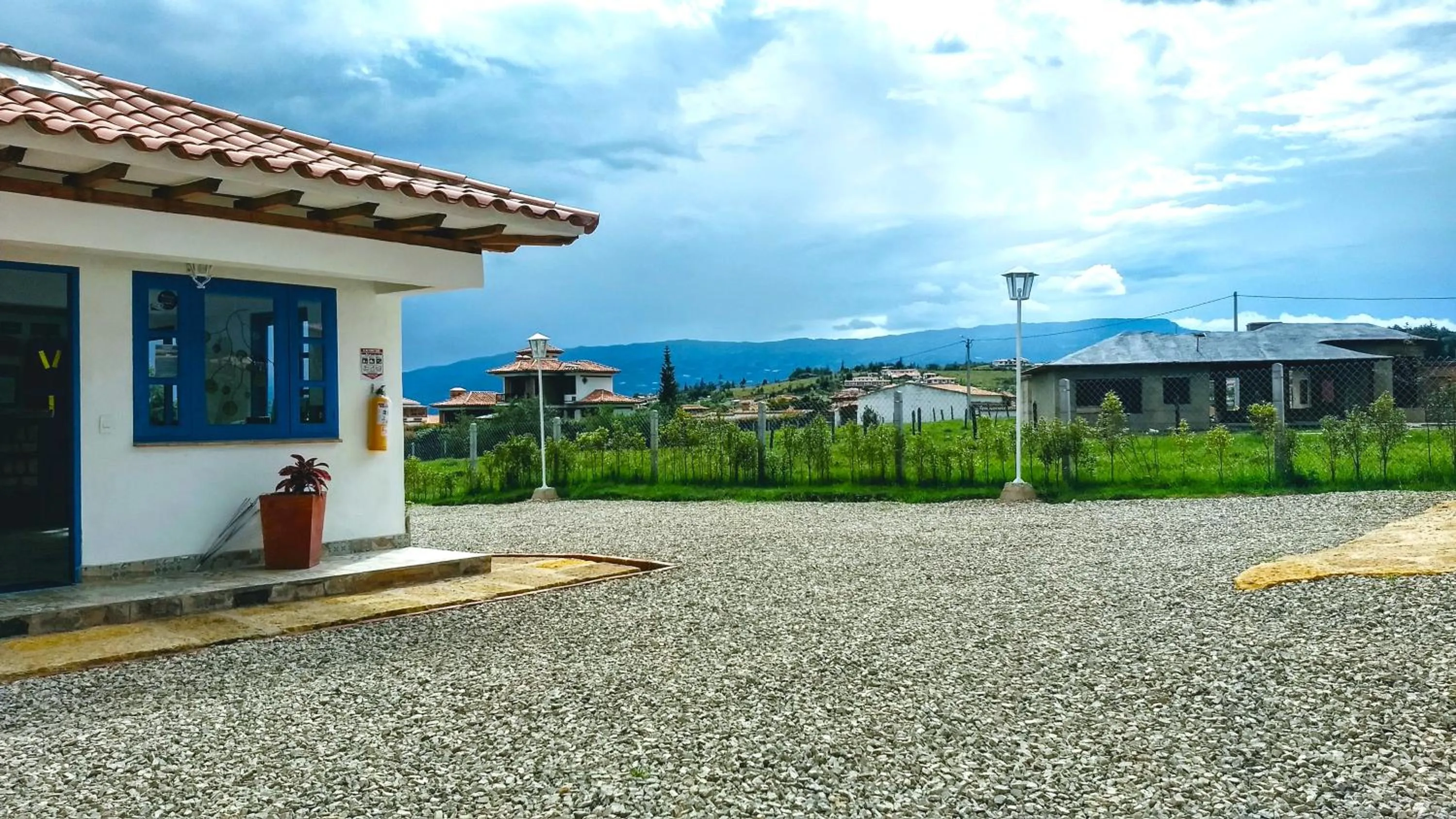 HOTEL & CABAÑAS CASHILUNA