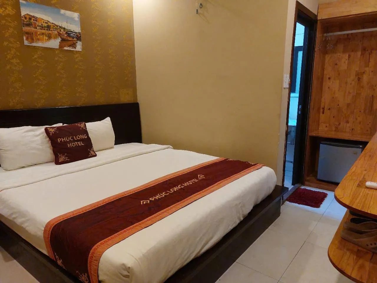 Bed in Phuc Long Hotel