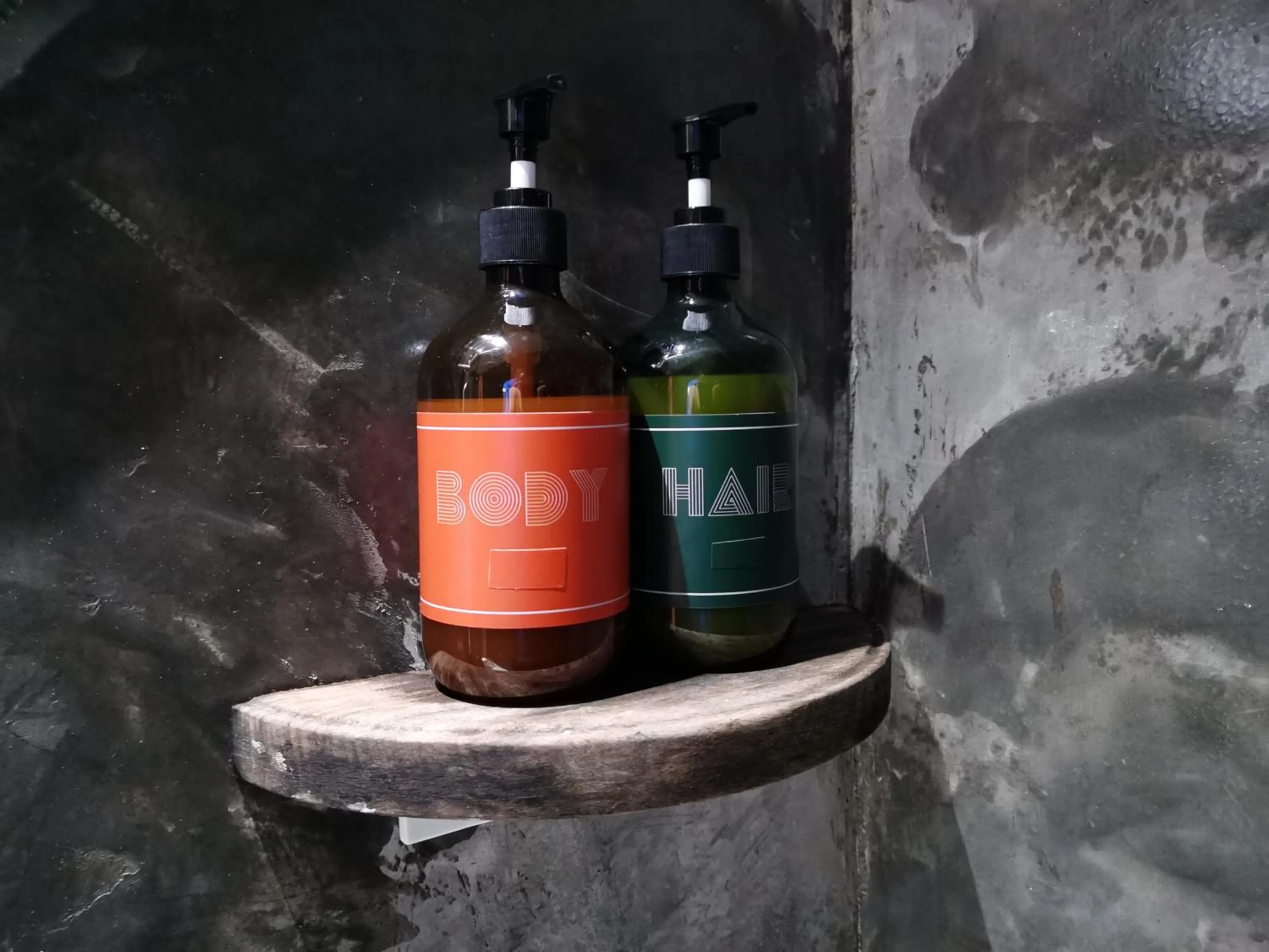 Shower in Heahtitude - Children Not Allowed