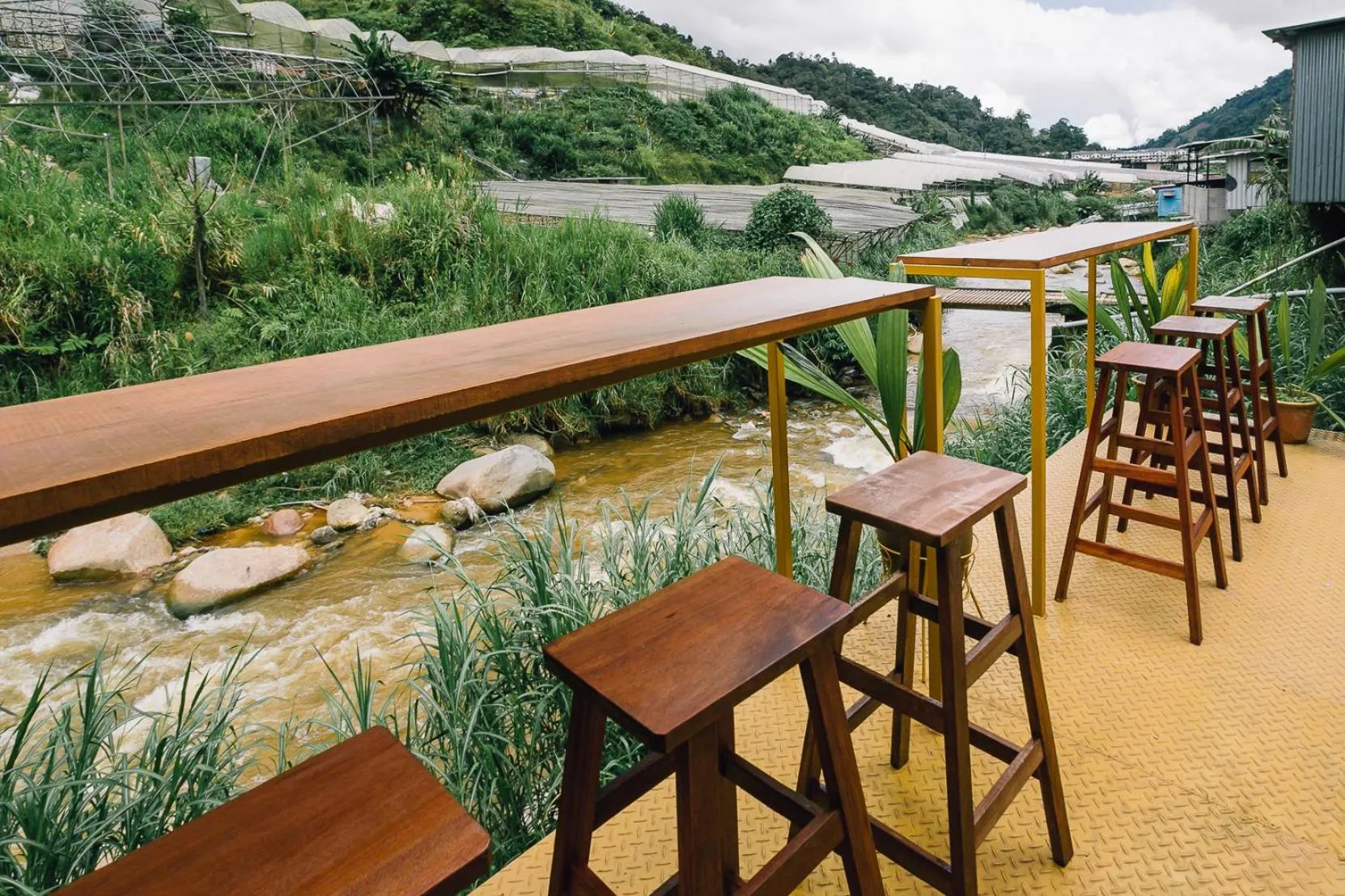 Day in Heahtitude - Children Not Allowed