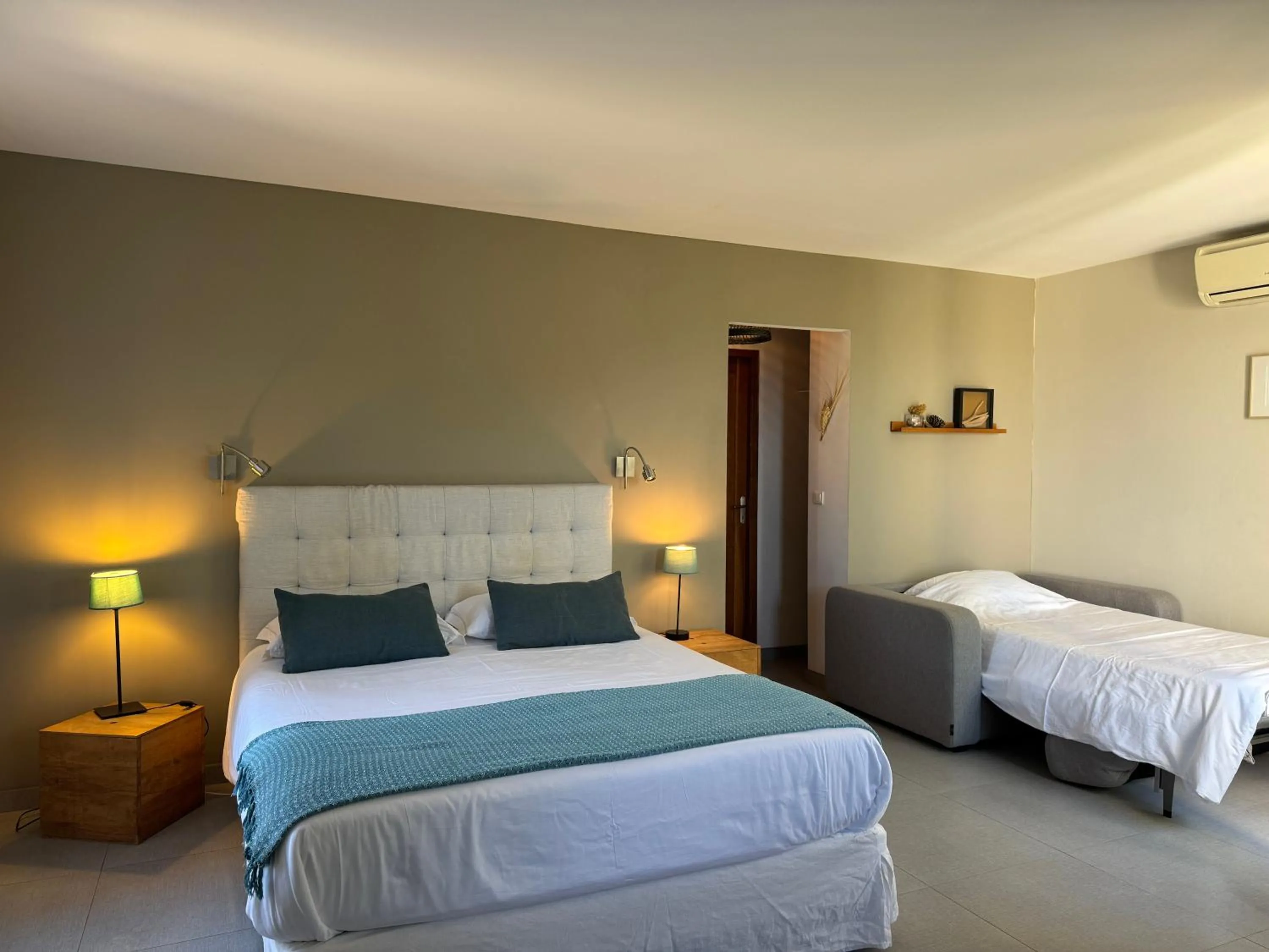 Photo of the whole room, Bed in Le Ruone
