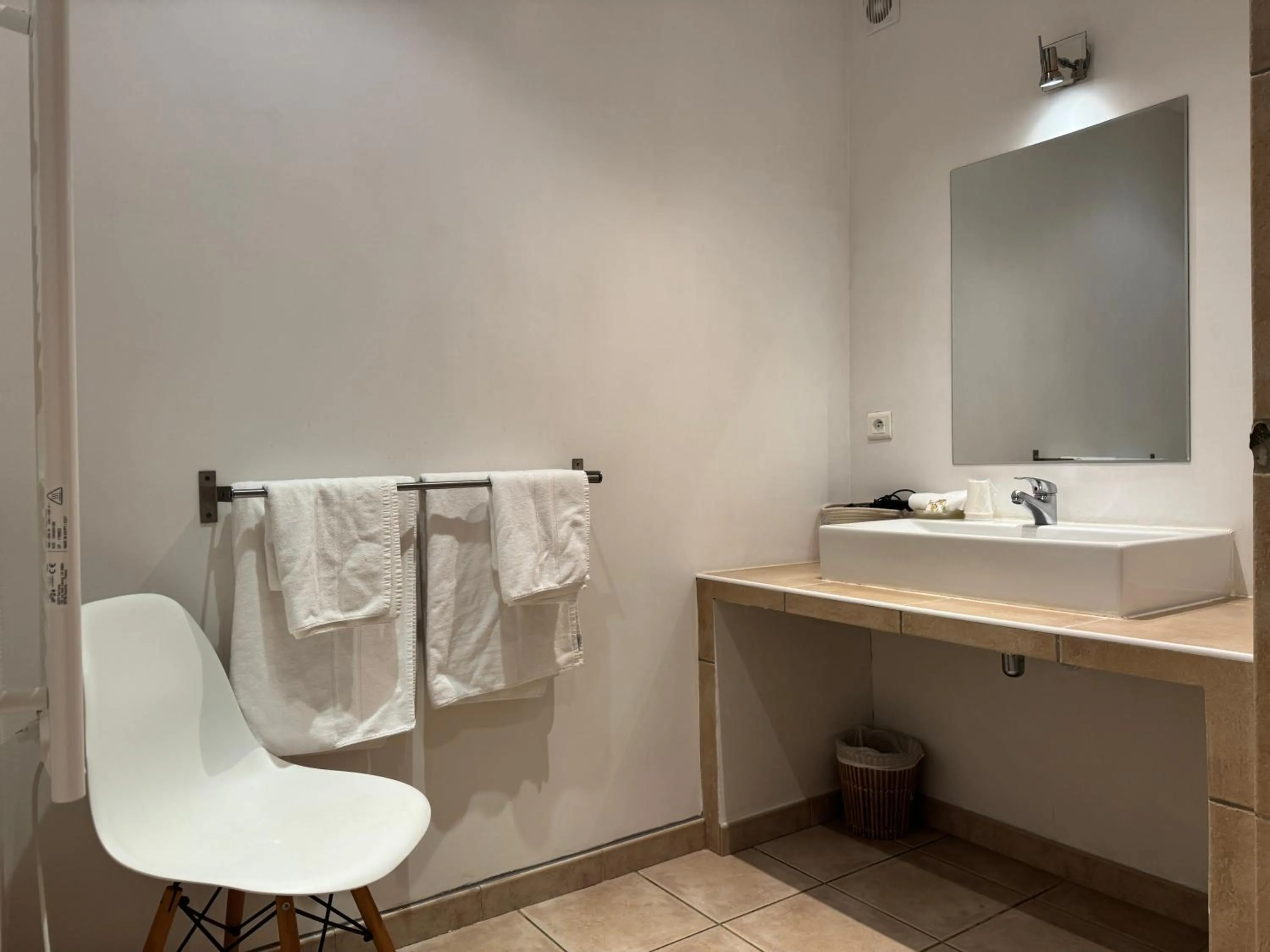 Bathroom in Le Ruone