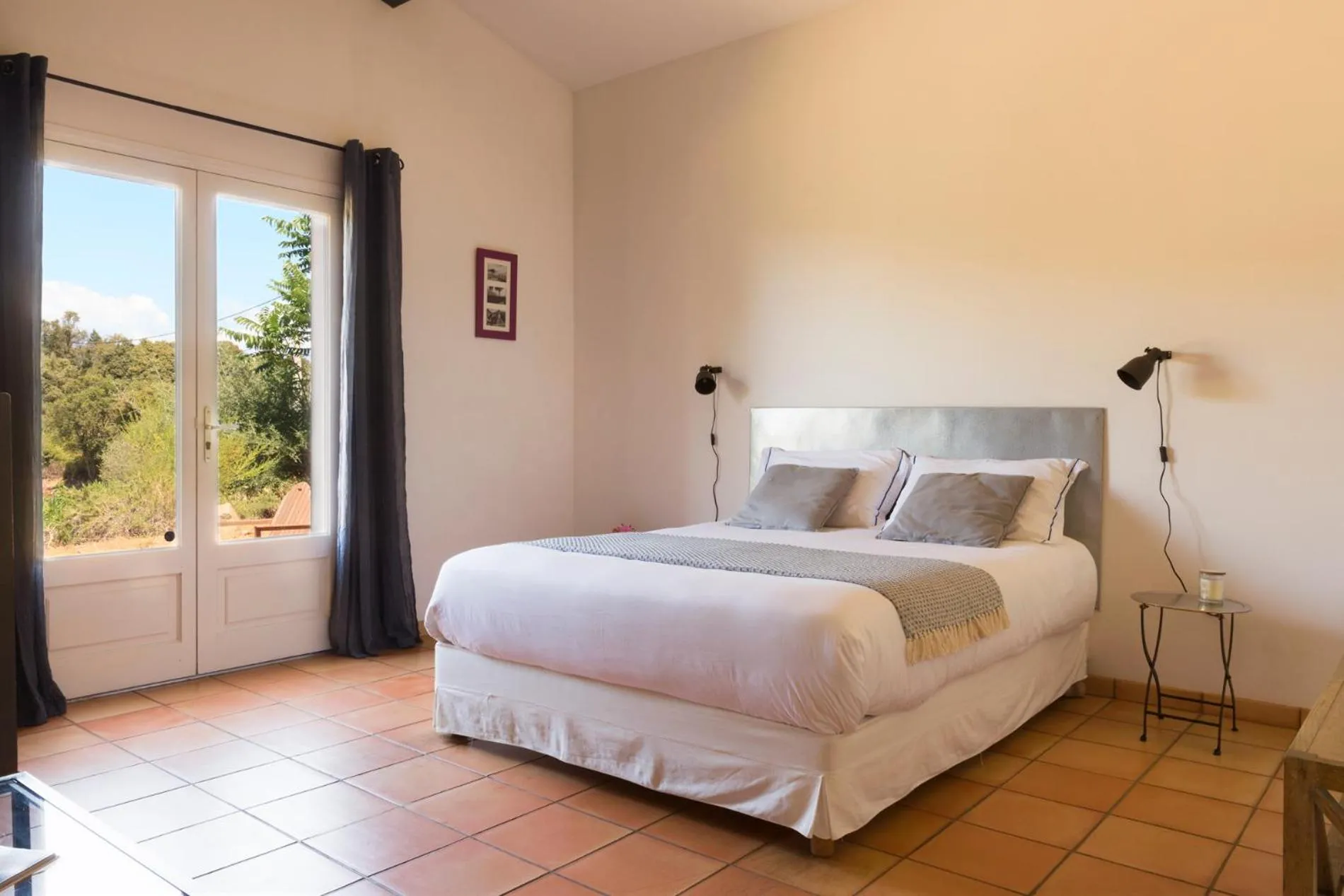 Photo of the whole room, Bed in Le Ruone