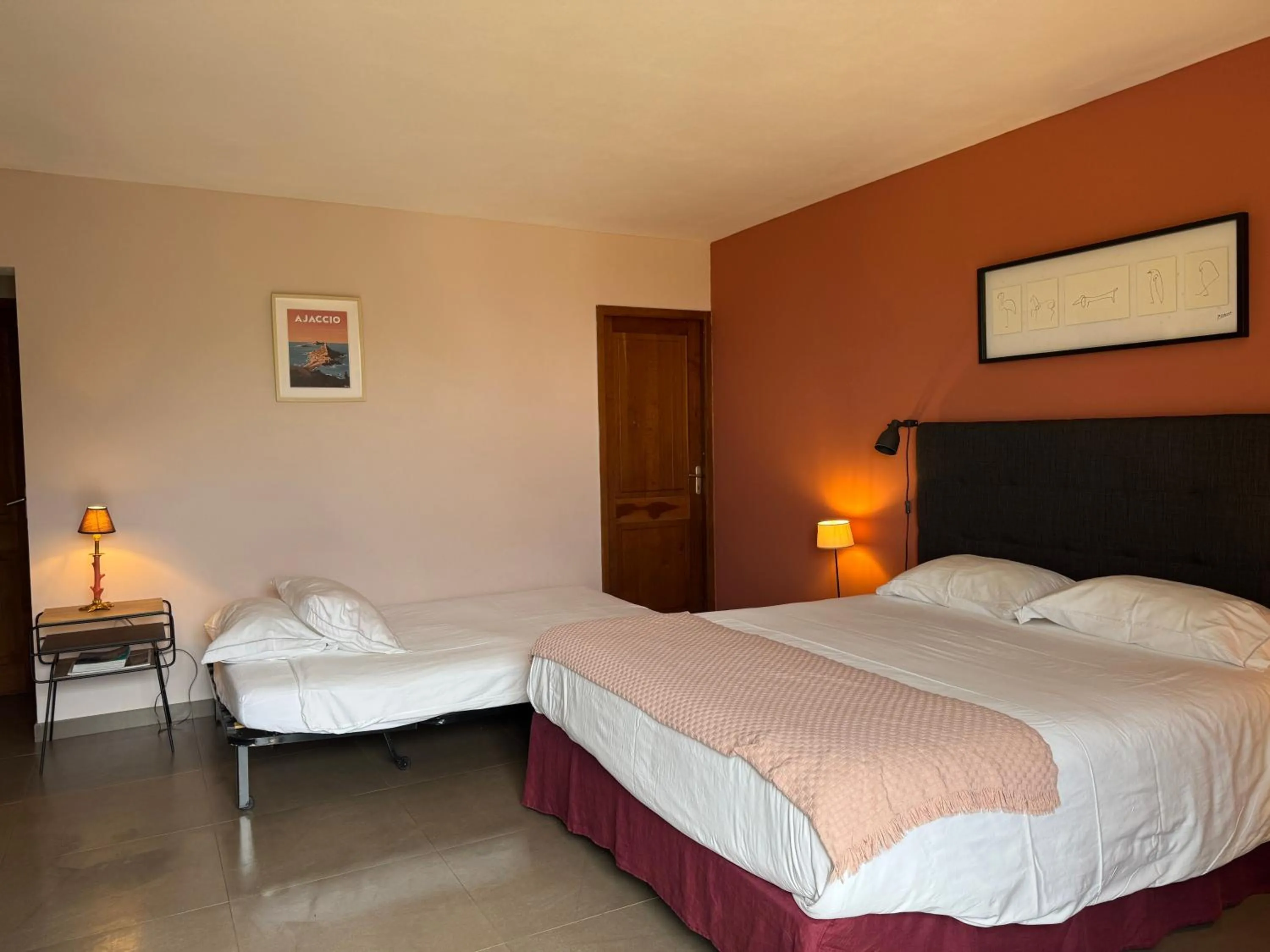 Bedroom, Bed in Le Ruone