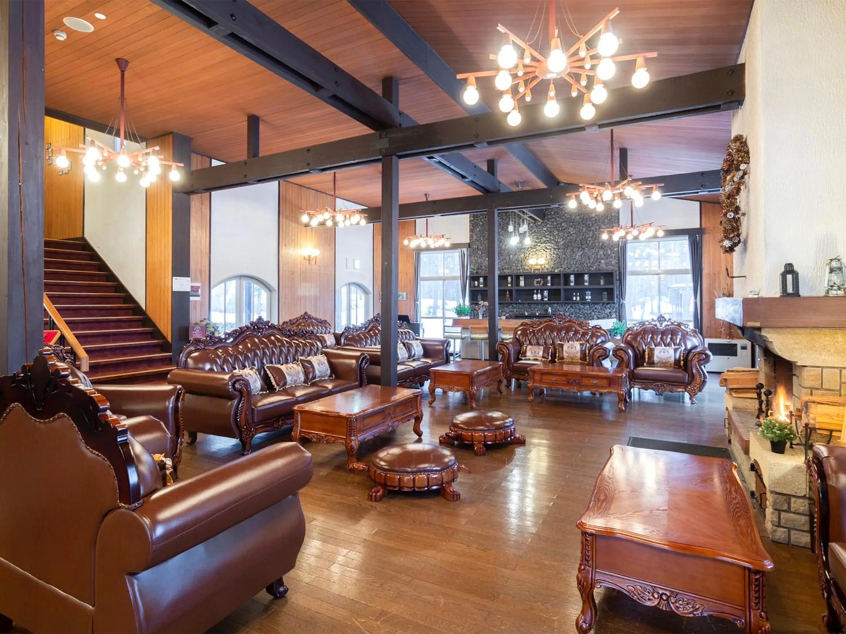 Lobby or reception in HOLIDAY VILLA Hotel & Resort KARUIZAWA