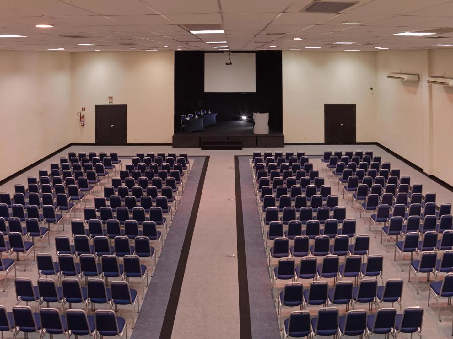 Business facilities in Bourbon Convention Hotel Ponta Grossa