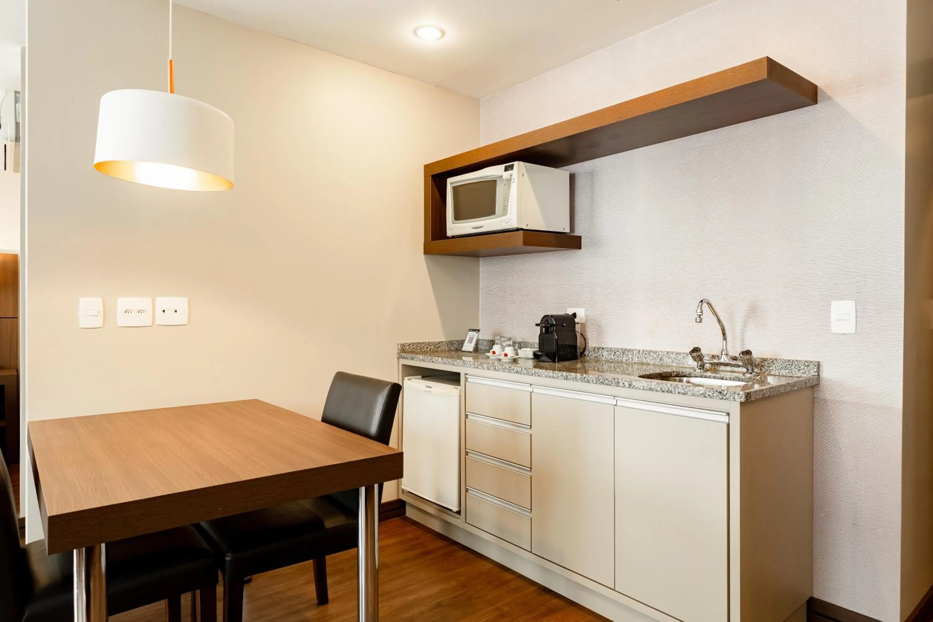Dining area in Bourbon Convention Hotel Ponta Grossa