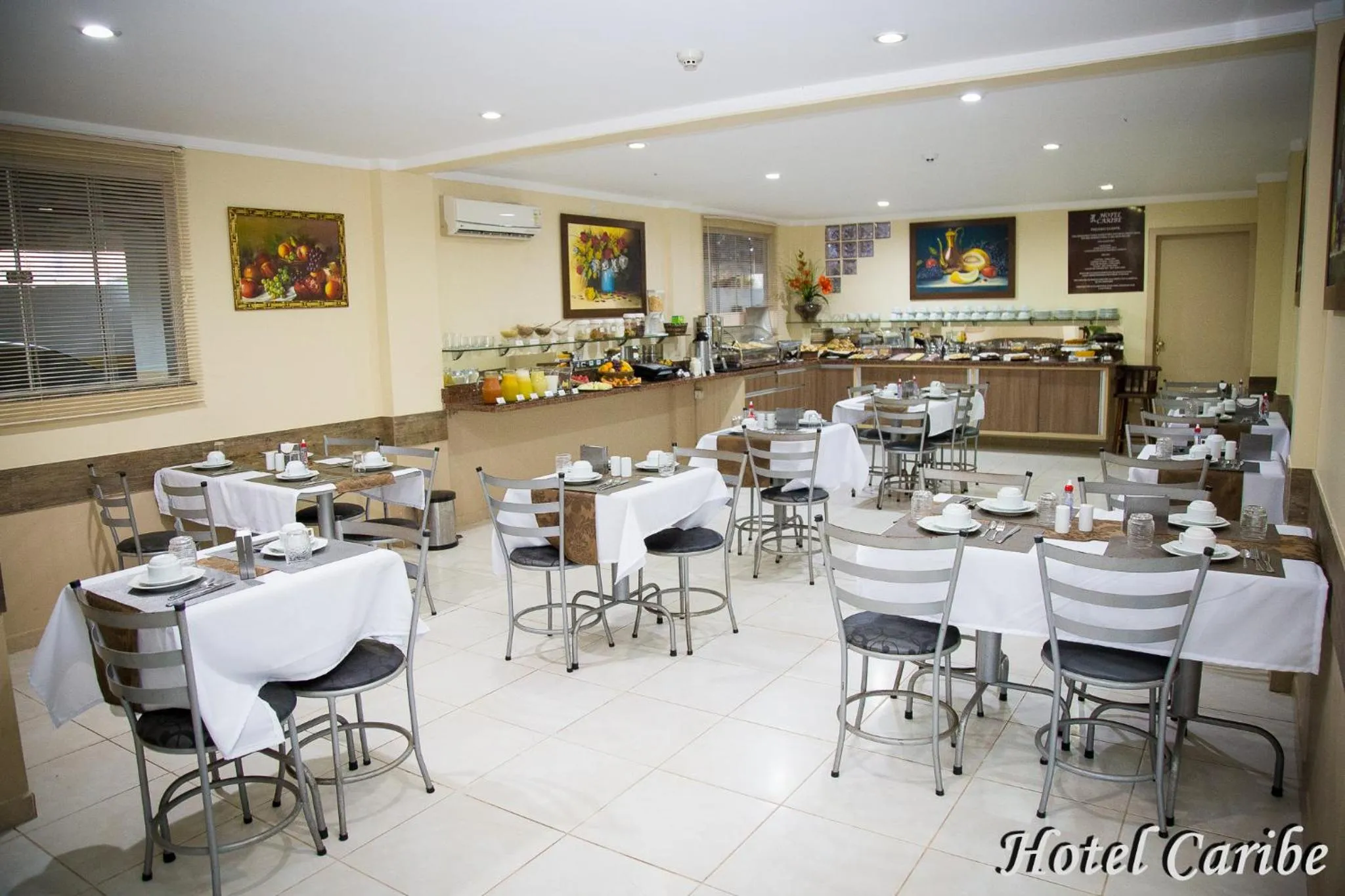 Restaurant/places to eat in Hotel Caribe