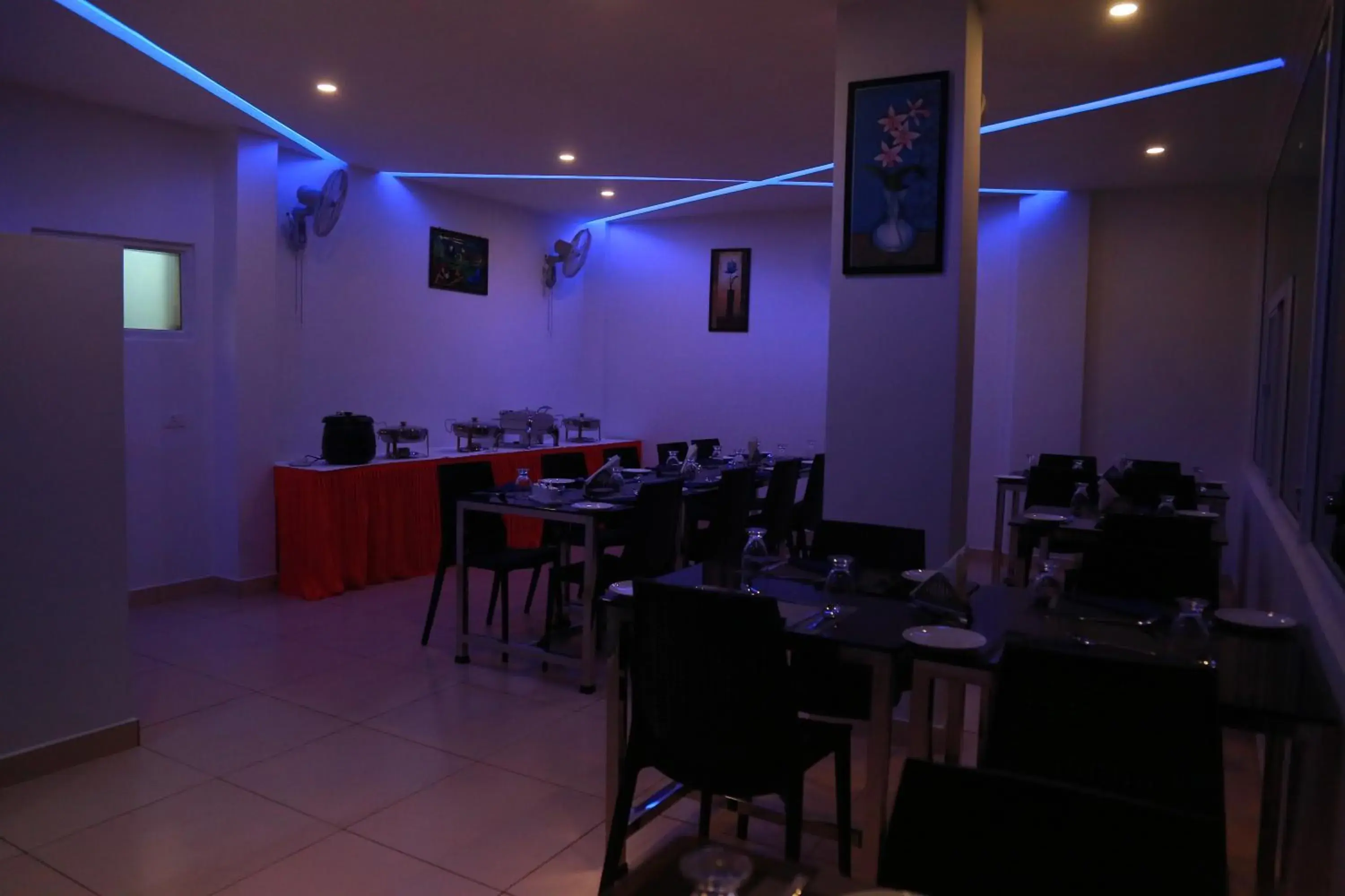 Restaurant/places to eat in Palmtree Leaf, Munnar Restaurant/places to eat in Palmtree Leaf, Munnar