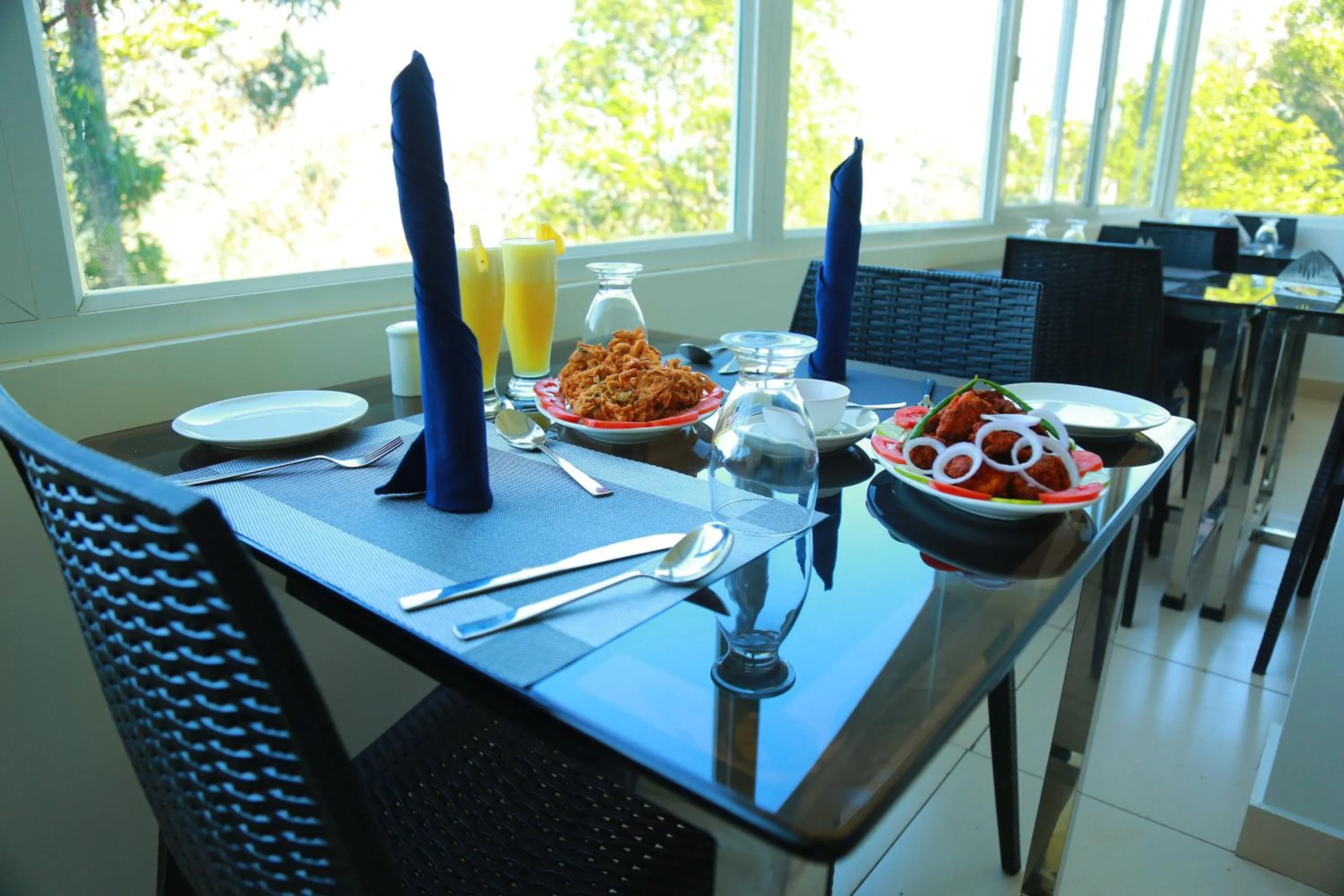 Palmtree Leaf, Munnar