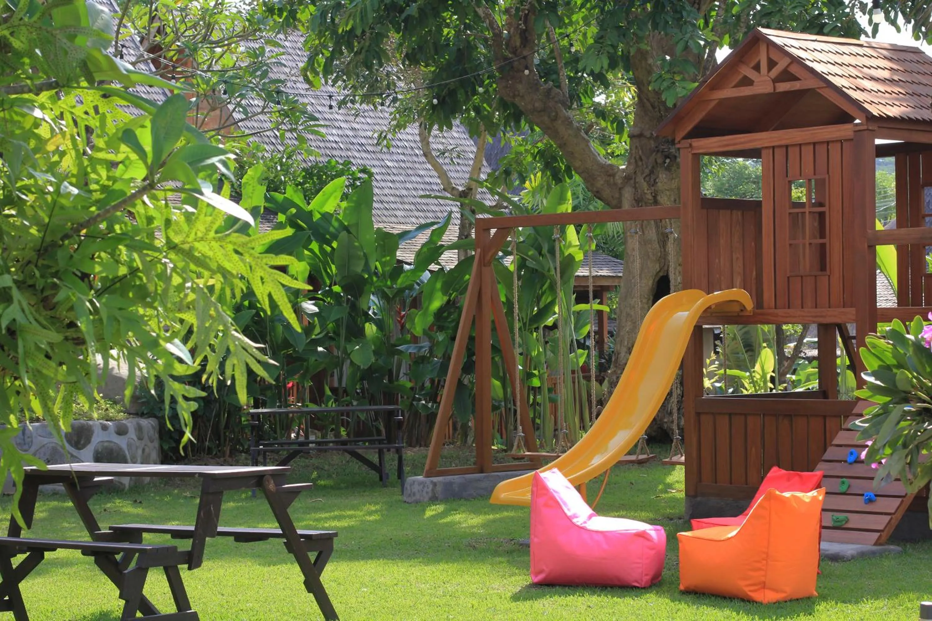 Children play ground in Taulan Villa by Social Hideout