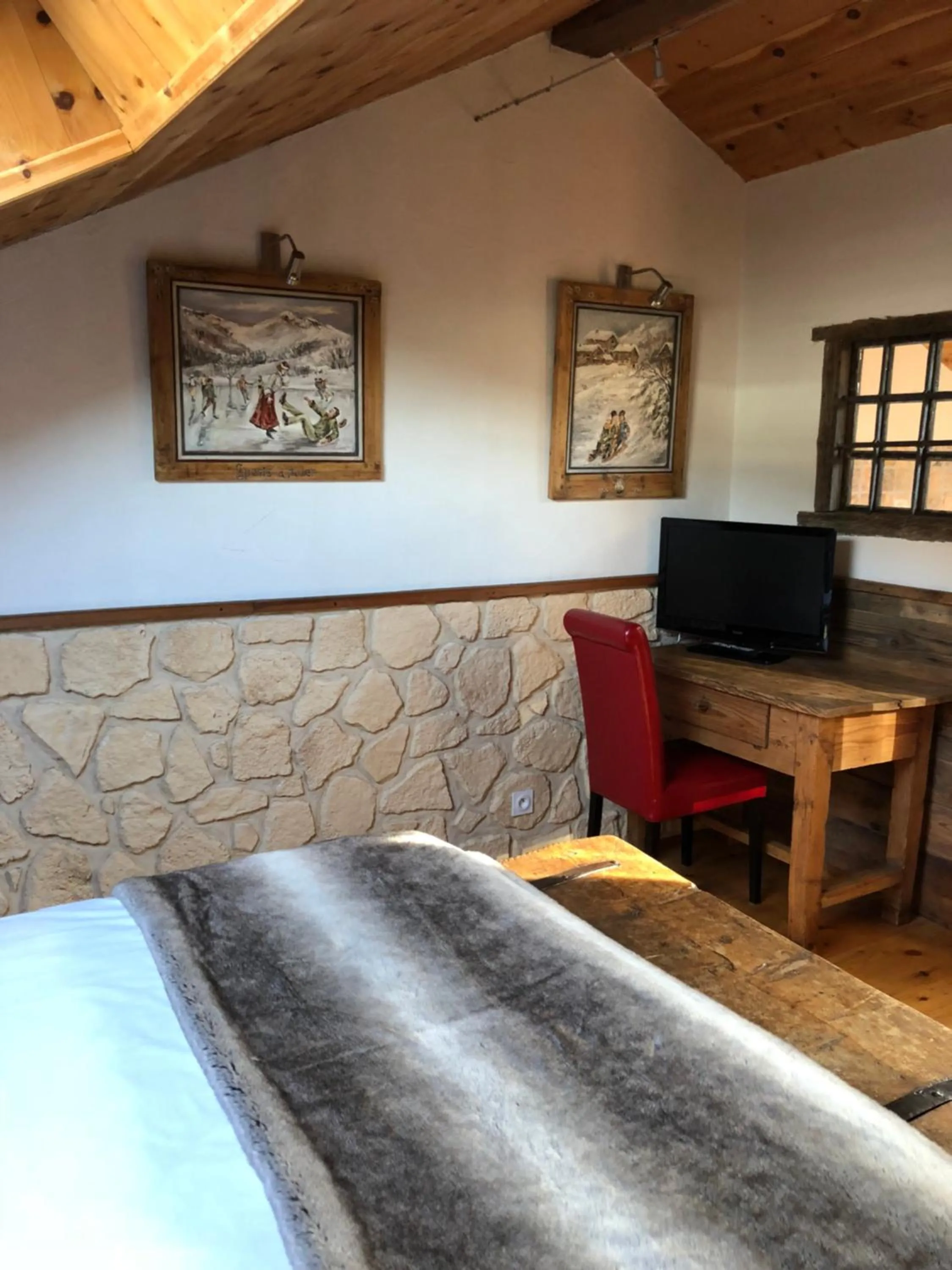 Shower in Hôtel Restaurant de la Chaussée