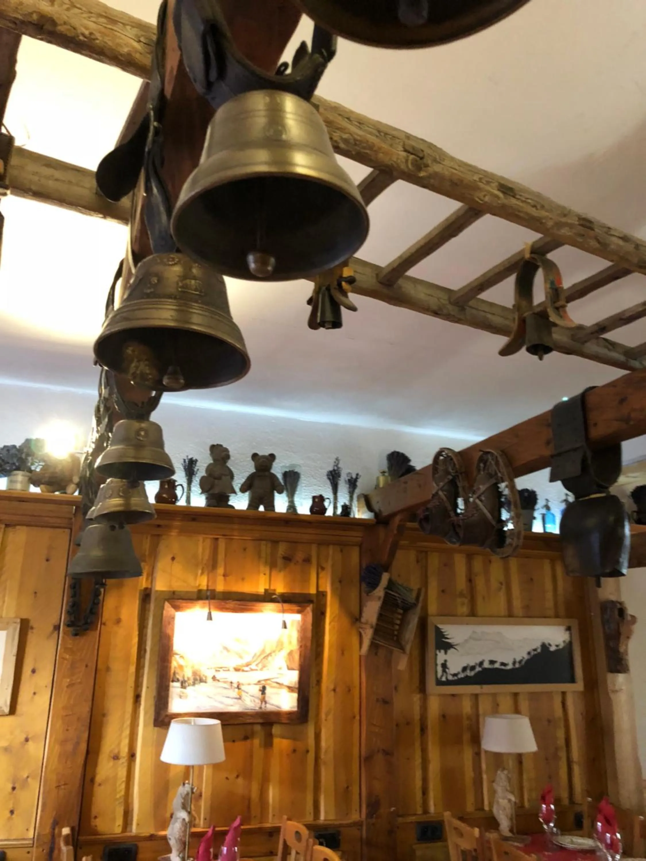 Restaurant/places to eat in Hôtel Restaurant de la Chaussée