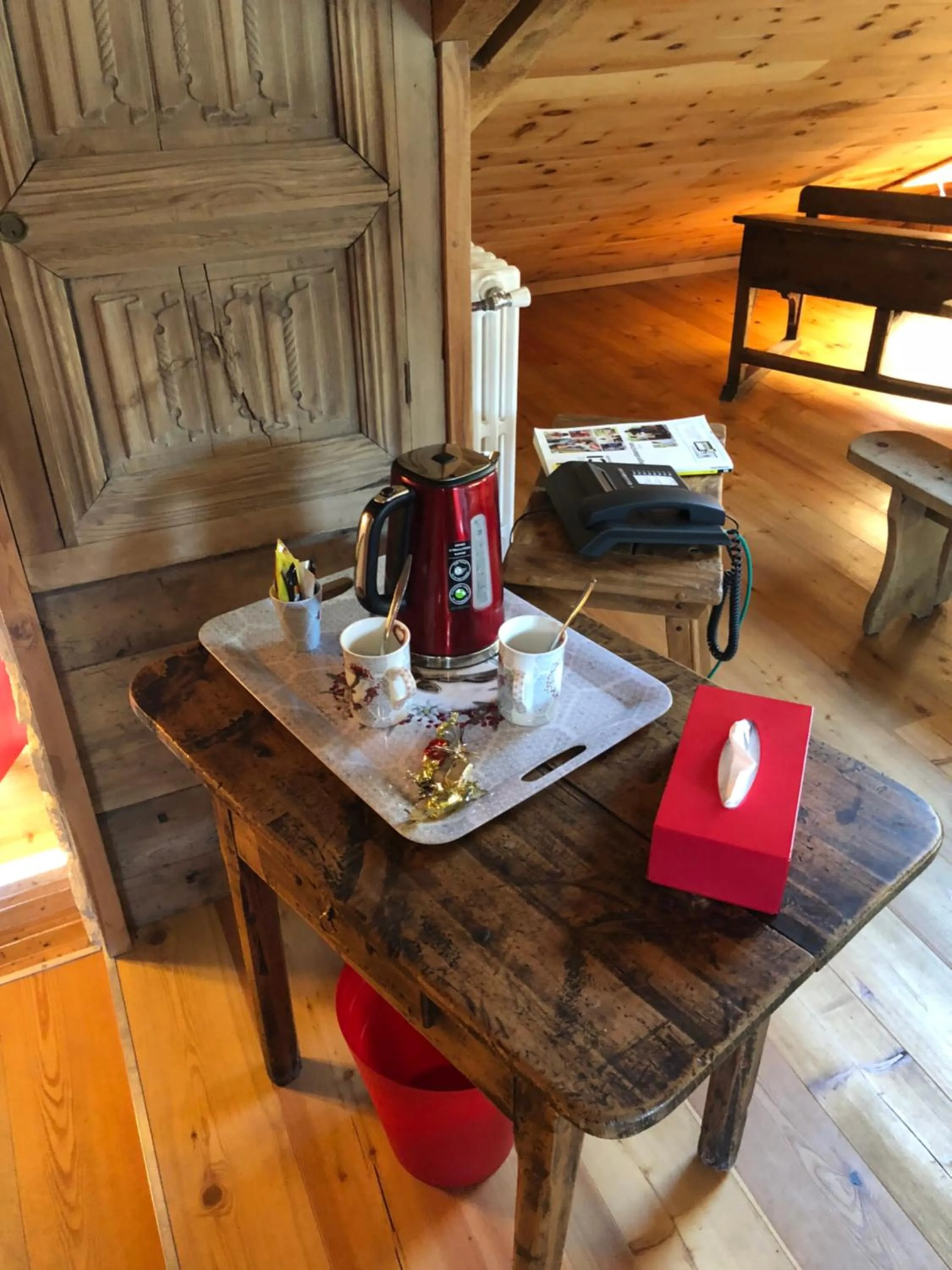 Coffee/tea facilities in Hôtel Restaurant de la Chaussée