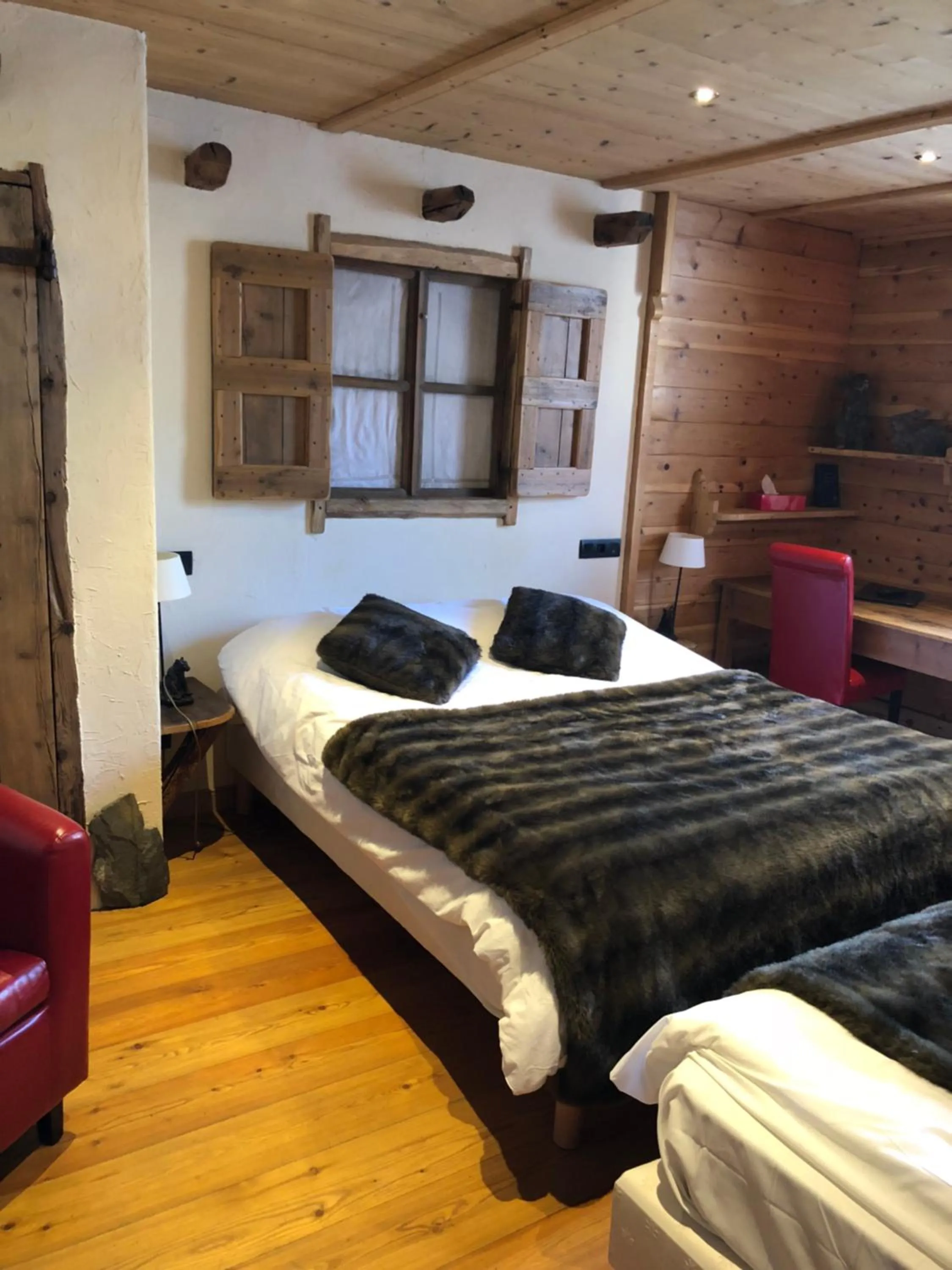 Bedroom, Bed in Hôtel Restaurant de la Chaussée