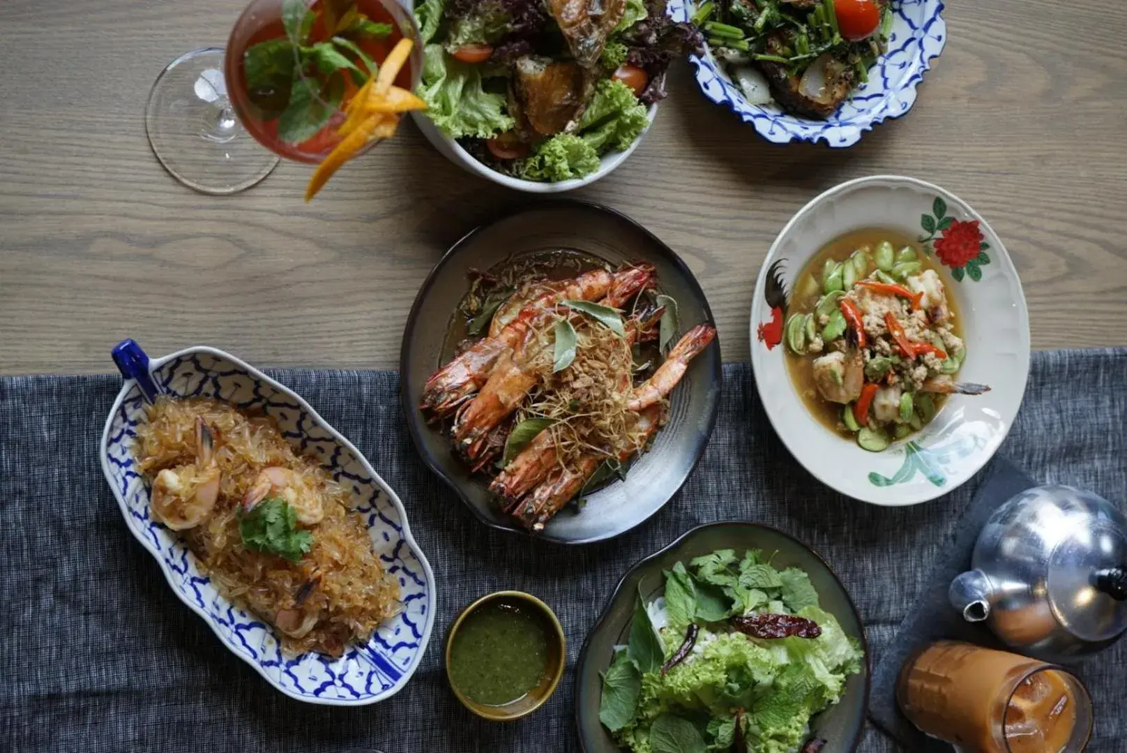 Food and drinks in Victoria Garden Hotel Food and drinks in Victoria Garden Hotel