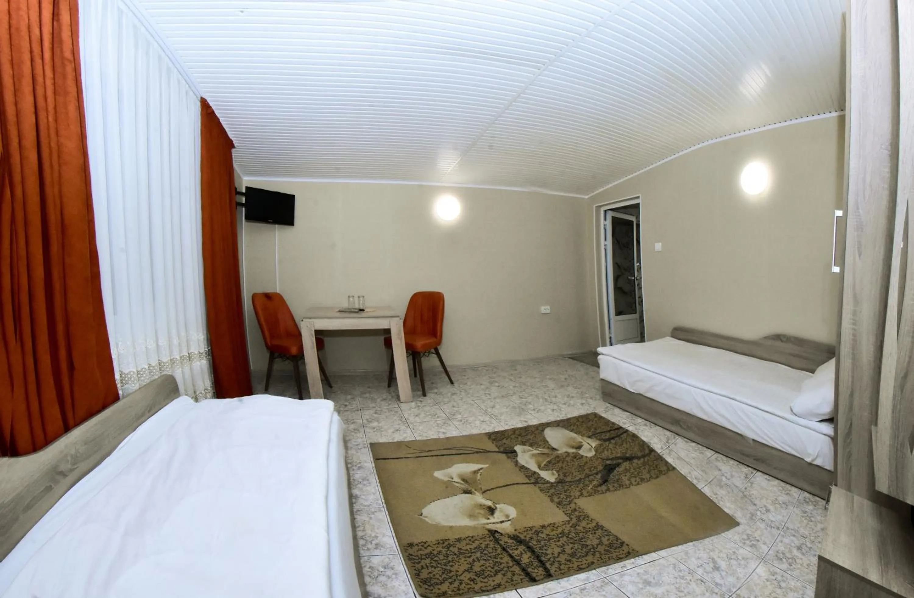 Photo of the whole room, Bed in Hotel Rade 1