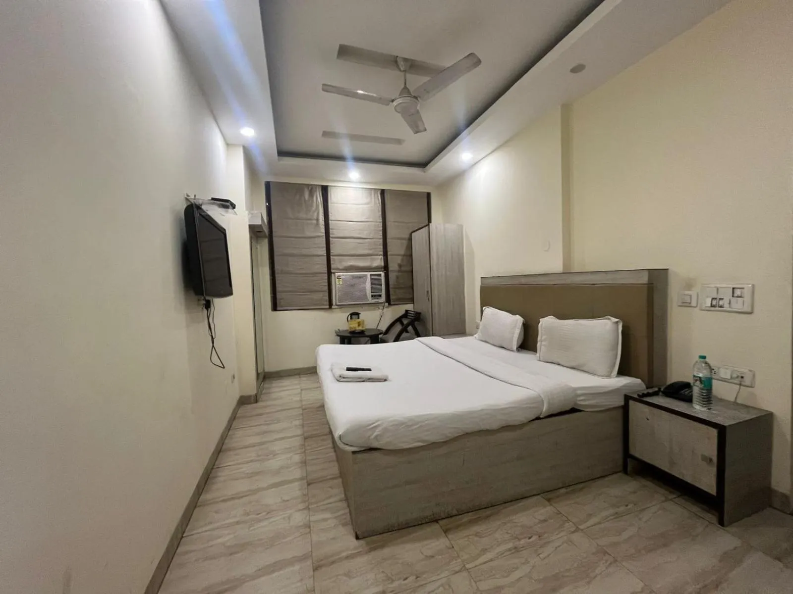 Bedroom, Bed in Hotel Grace