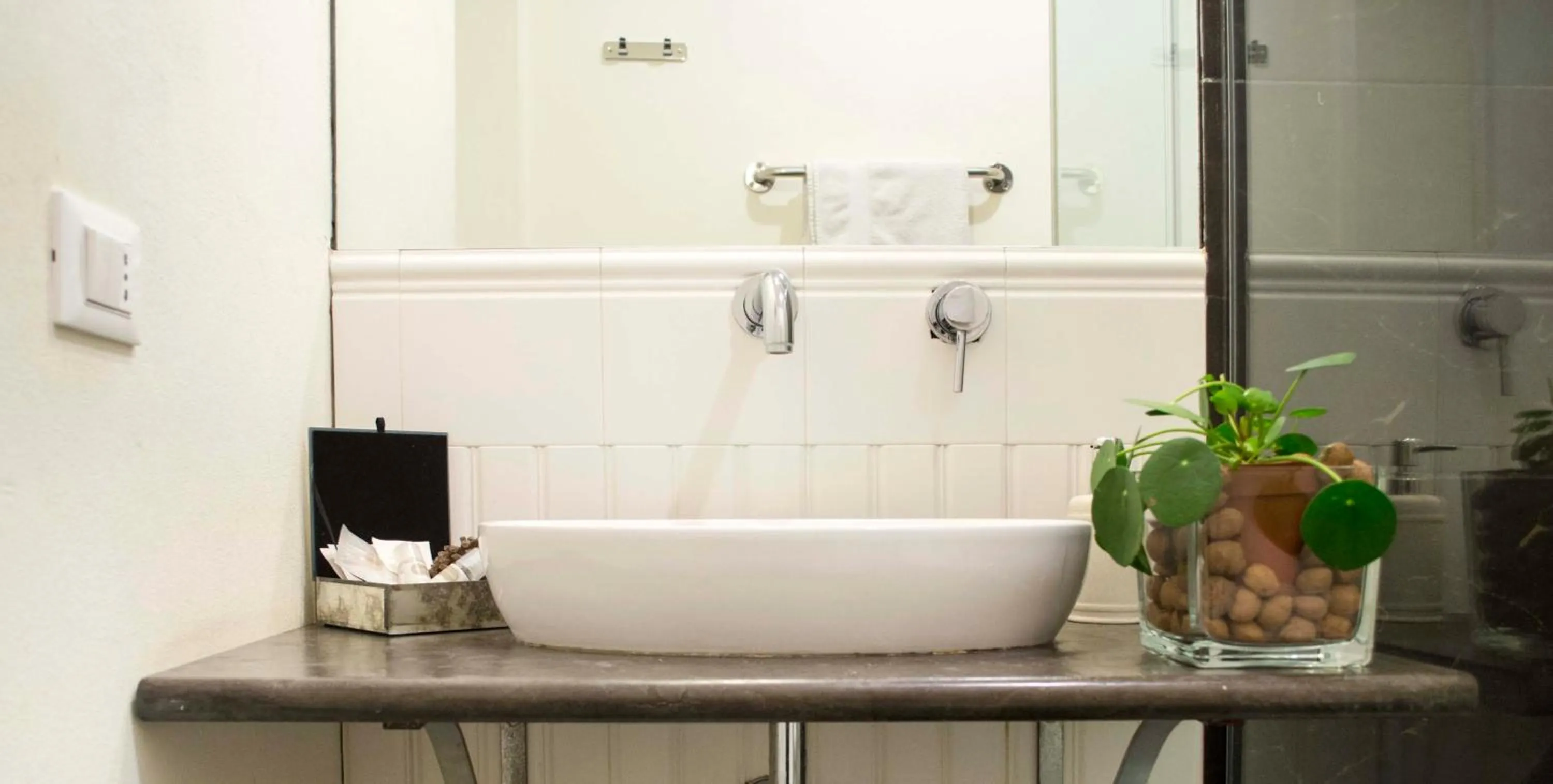 Bathroom in Il Giardino di Ballarò Boutique B&B