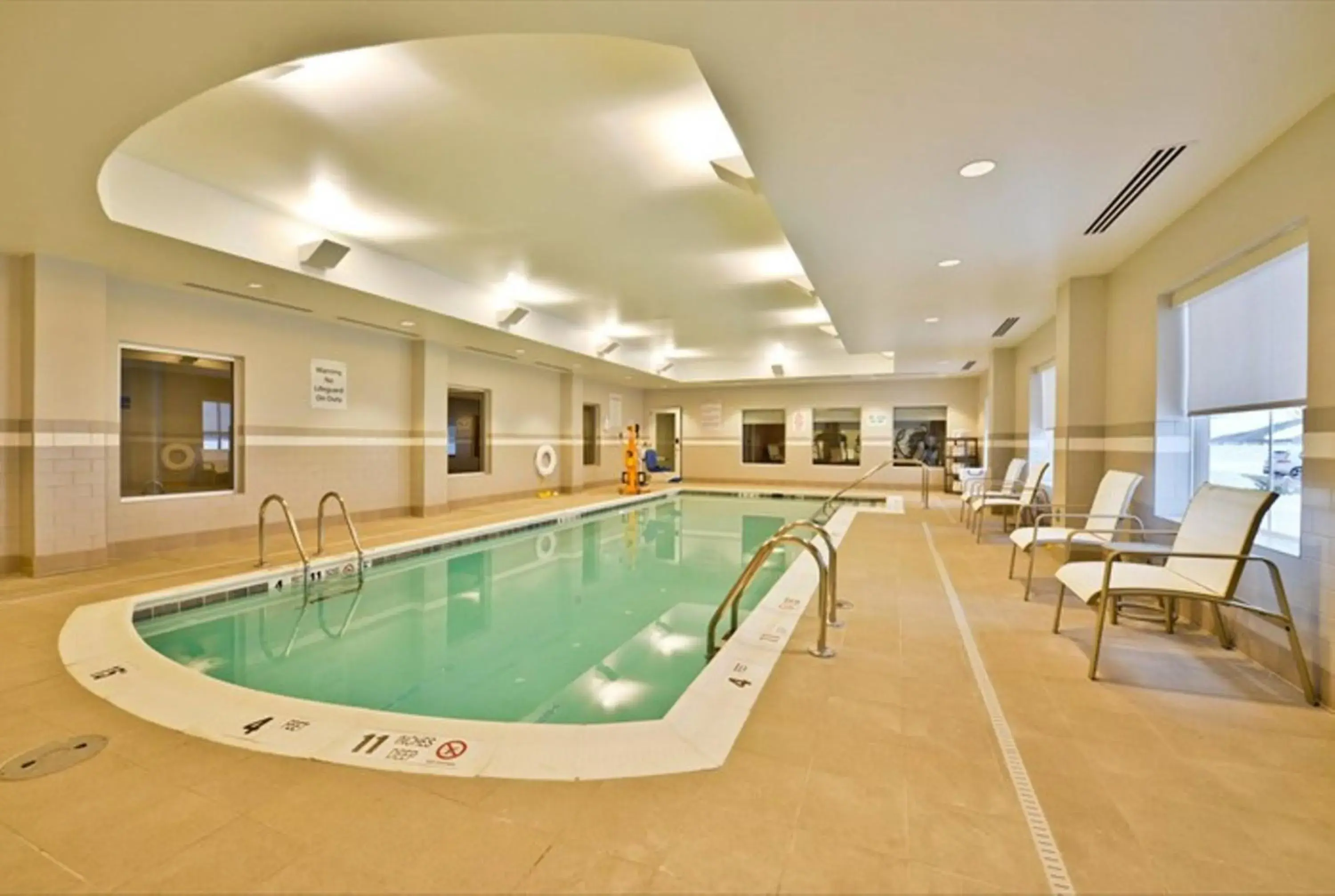 Swimming pool in Holiday Inn Express & Suites Utica by IHG Swimming pool in Holiday Inn Express & Suites Utica by IHG