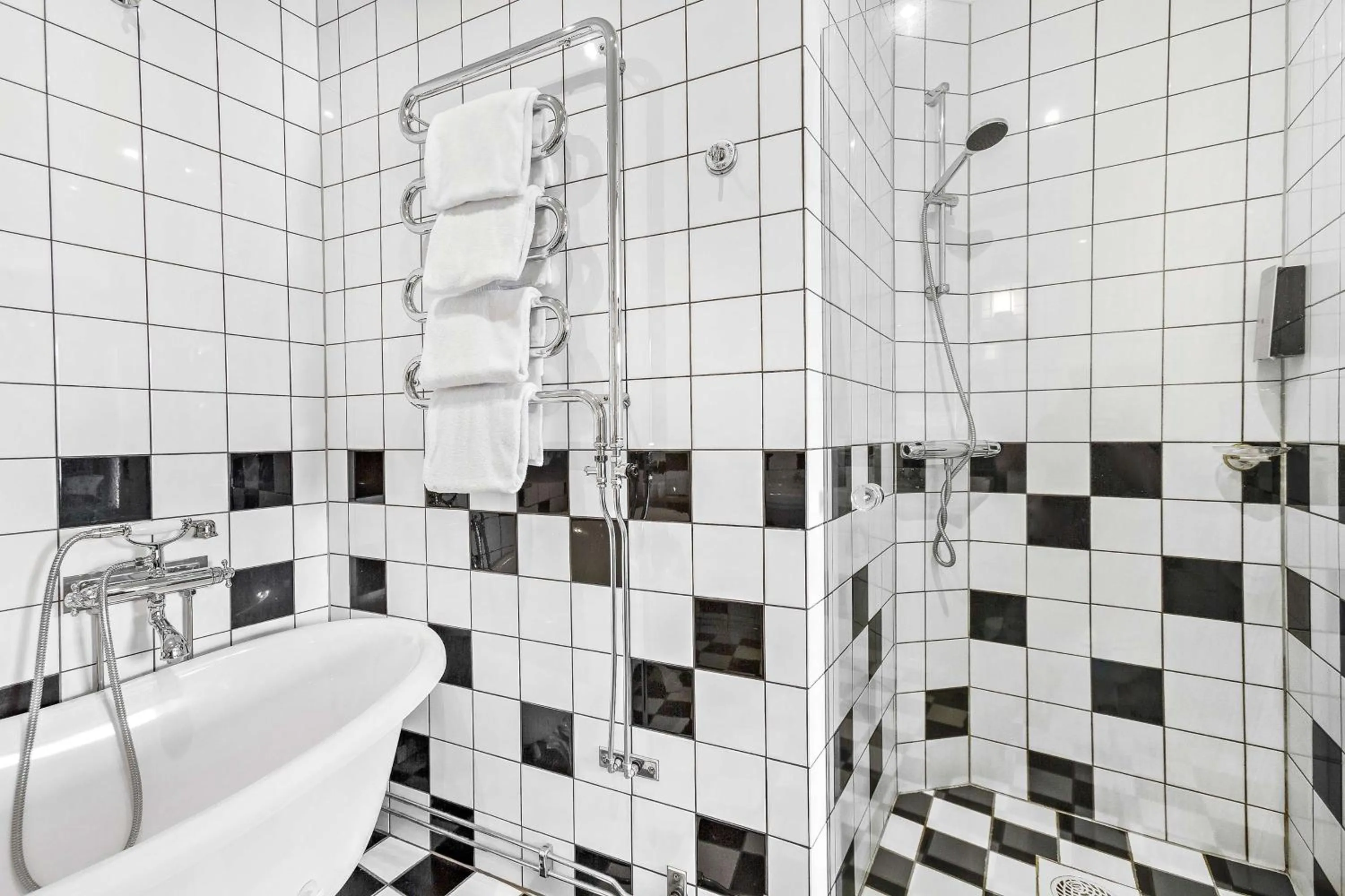 Bathroom in Vimmerby Stadshotell, WorldHotels Crafted