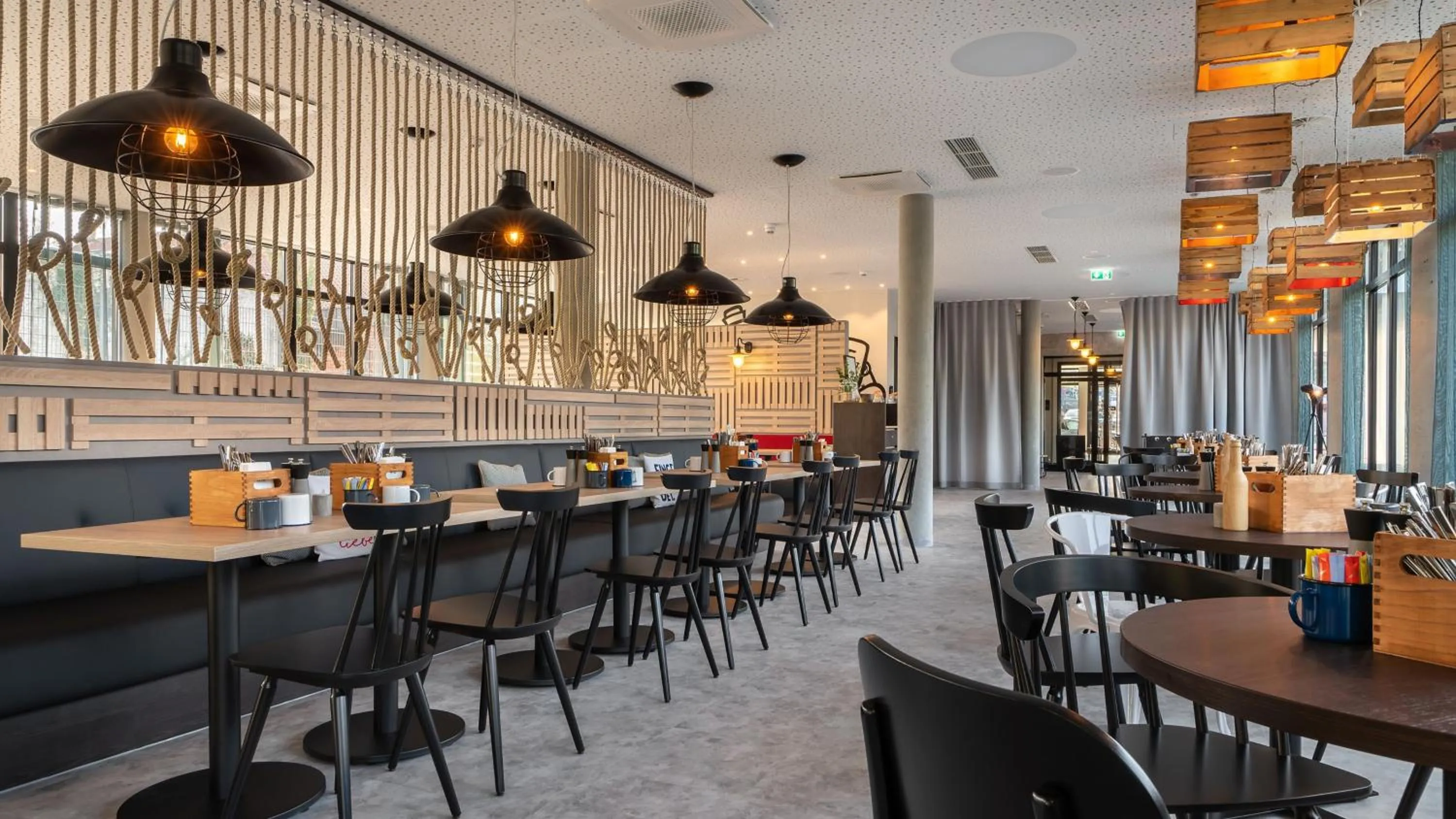 Breakfast in Holiday Inn - the niu, Keg Hamburg Ost by IHG