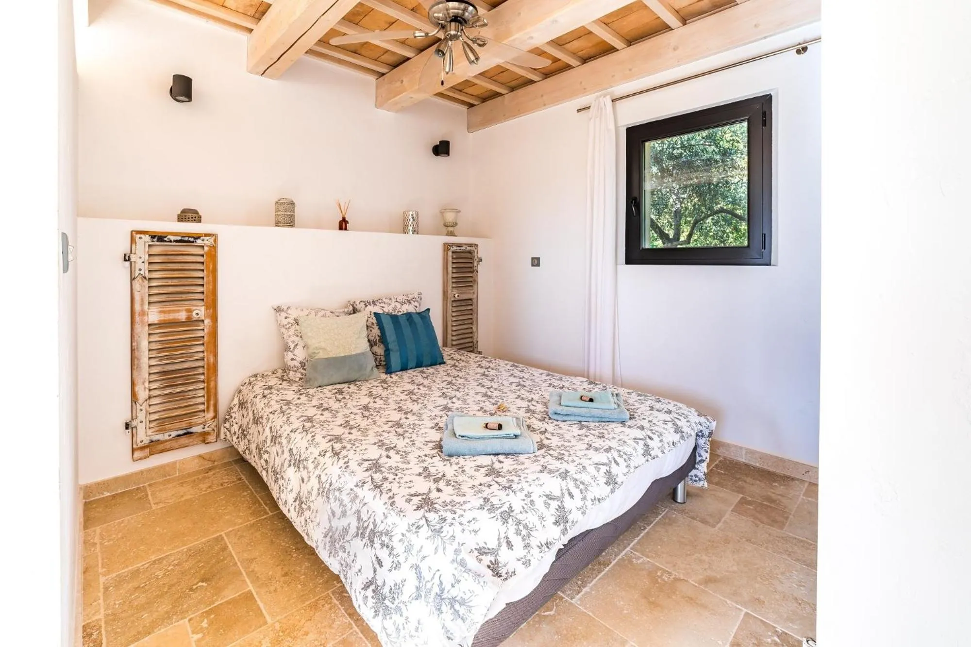 Bed in O PATIO DU MAS