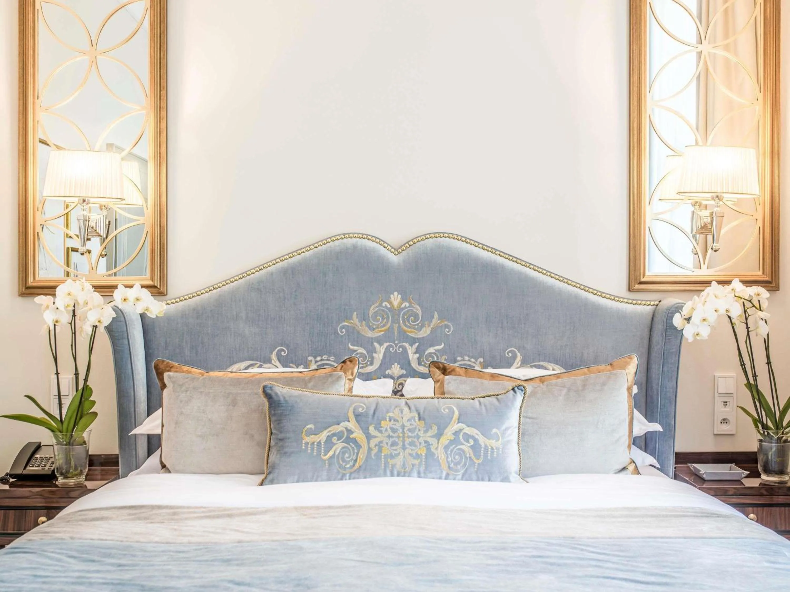 Bedroom, Bed in Bachleda Luxury Hotel Kraków - MGallery Collection