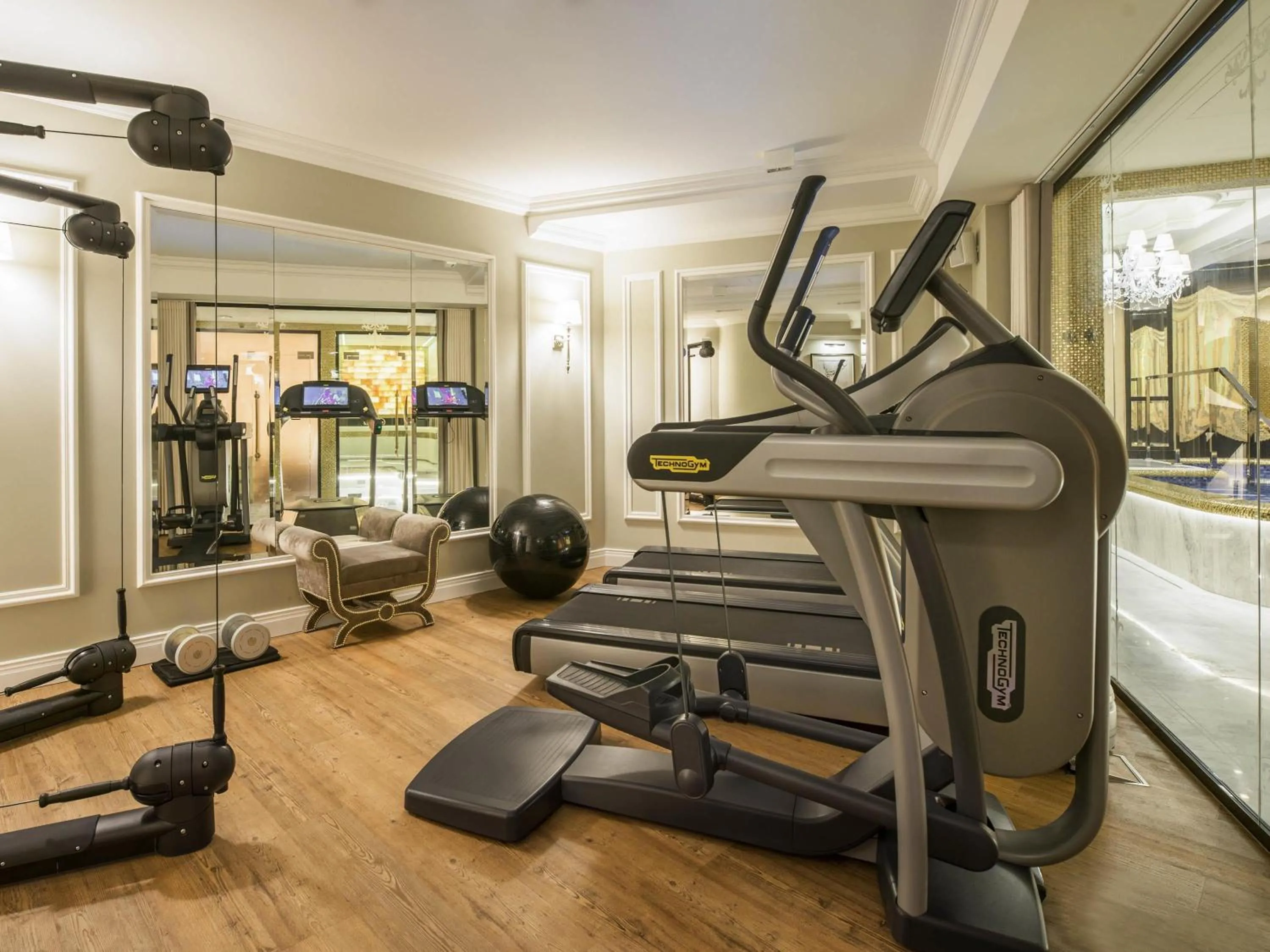 Fitness centre/facilities in Bachleda Luxury Hotel Kraków - MGallery Collection