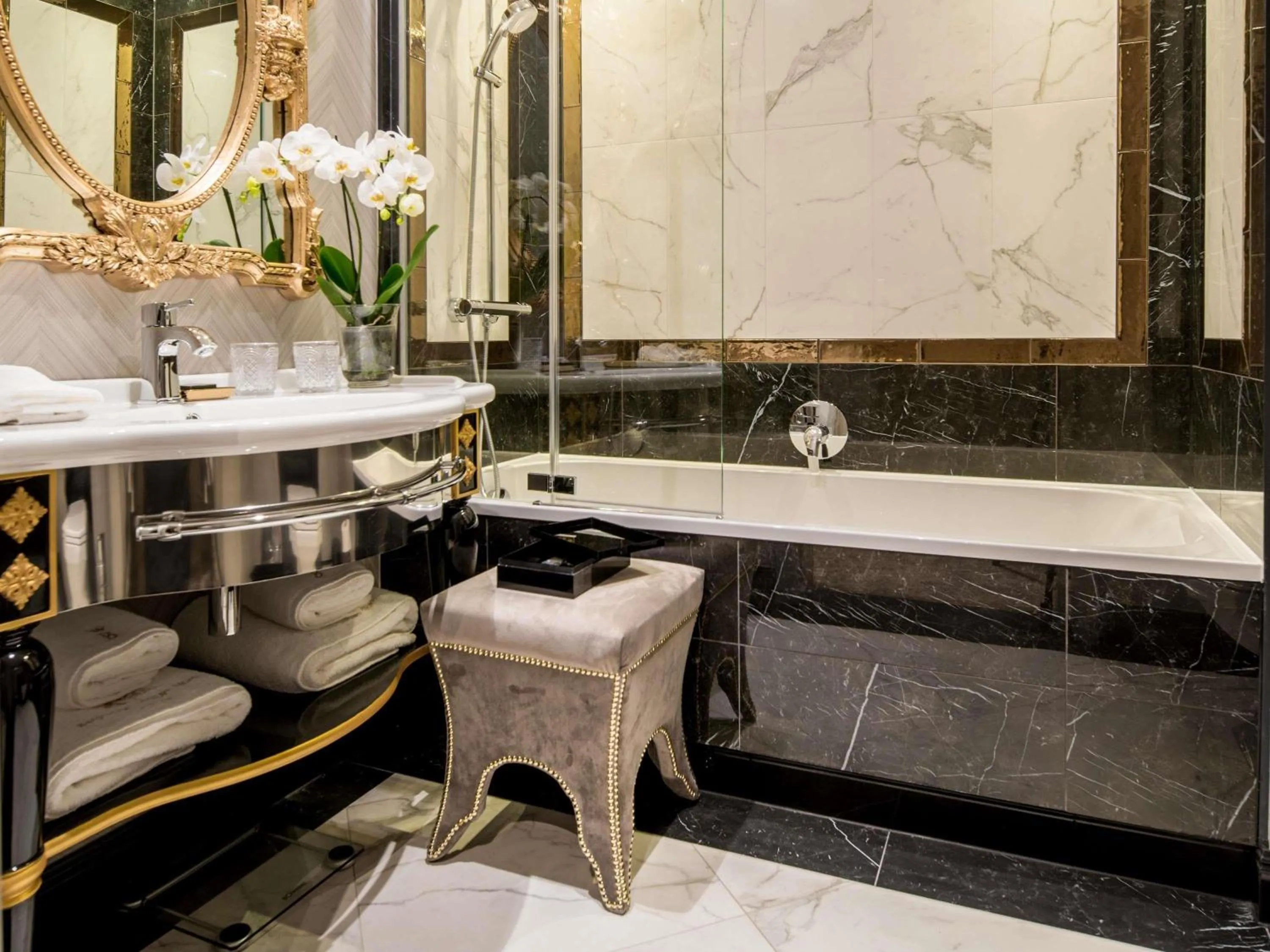 Bedroom in Bachleda Luxury Hotel Kraków - MGallery Collection