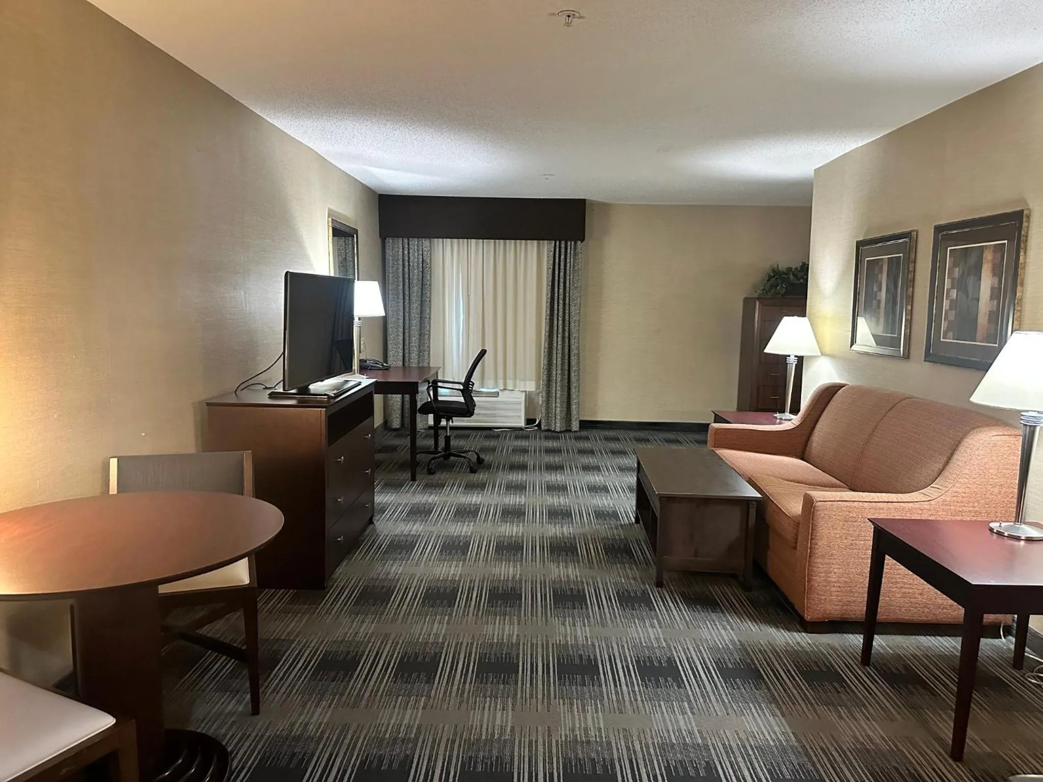 Photo of the whole room in Holiday Inn Express and Suites Meriden by IHG