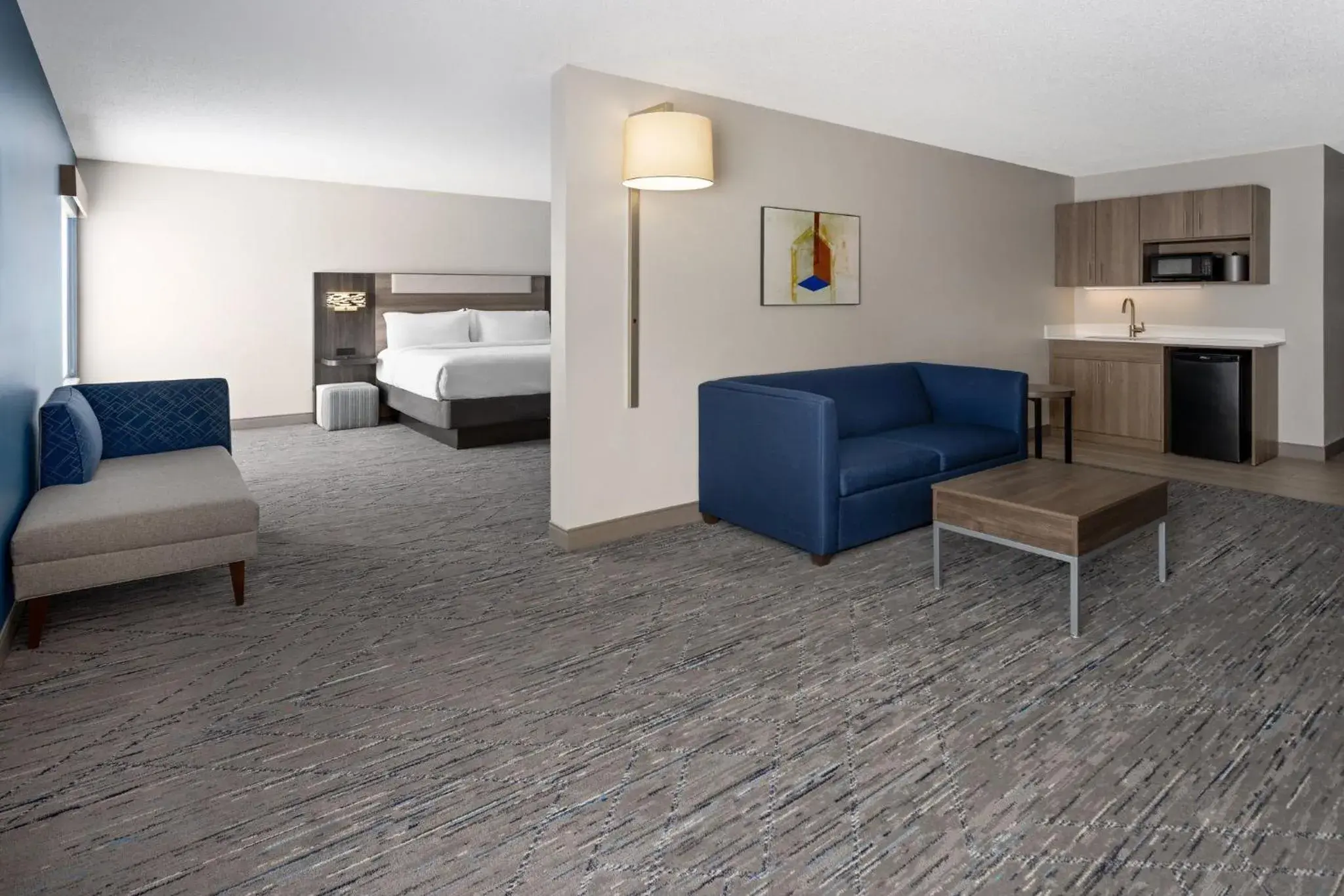King Suite with Sofa Bed in Holiday Inn Express and Suites Meriden by IHG King Suite with Sofa Bed in Holiday Inn Express and Suites Meriden by IHG