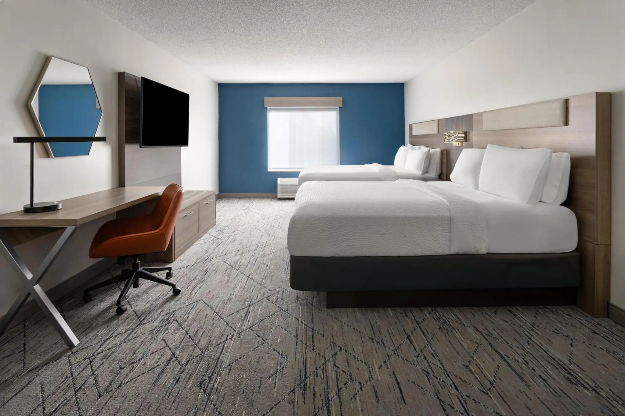 Photo of the whole room, Bed in Holiday Inn Express and Suites Meriden by IHG