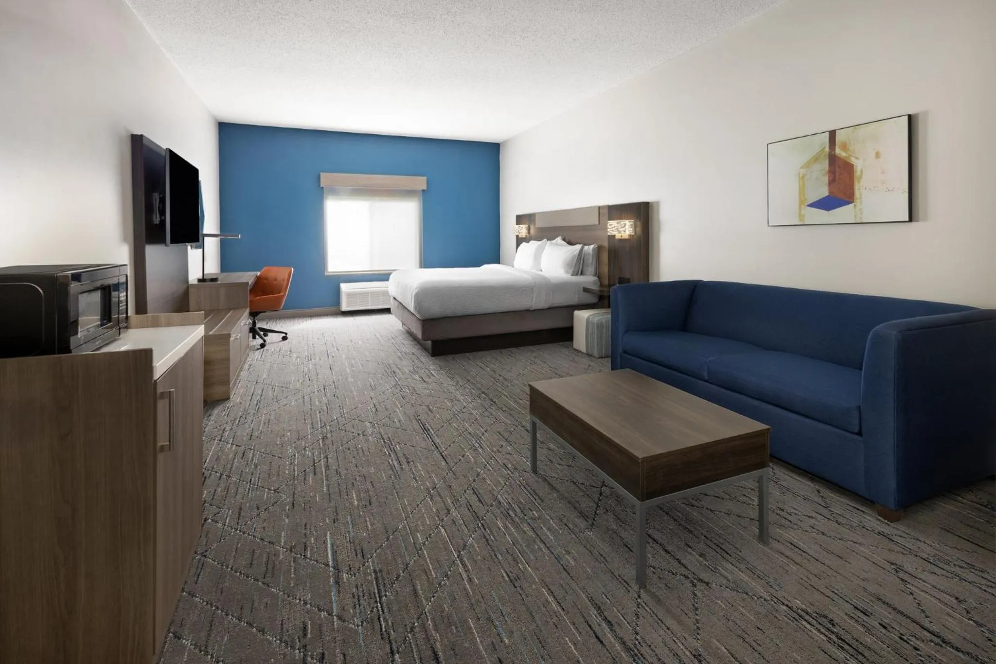 Photo of the whole room, Bed in Holiday Inn Express and Suites Meriden by IHG