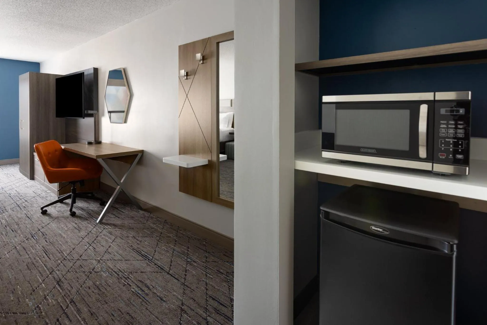 Photo of the whole room in Holiday Inn Express and Suites Meriden by IHG