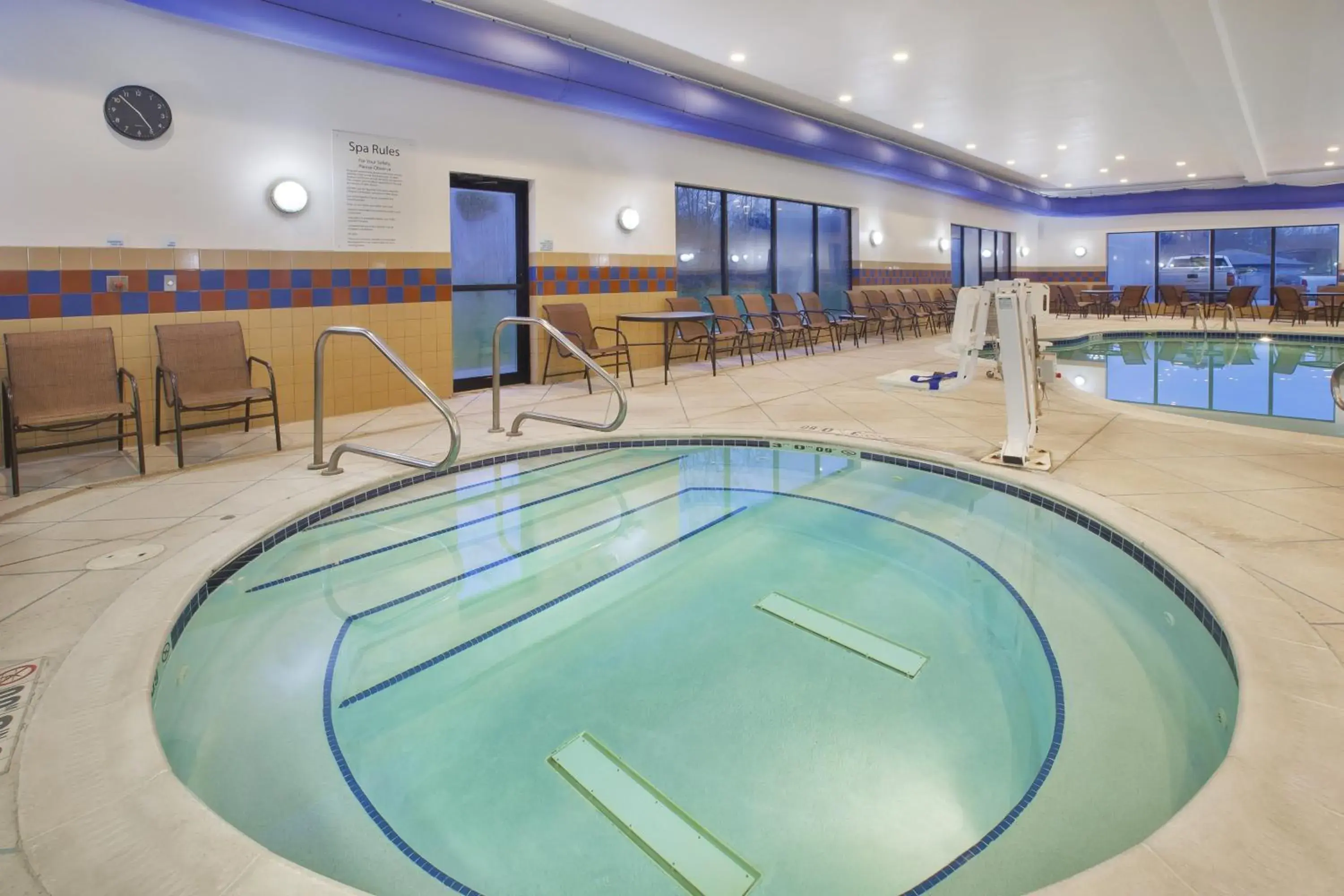 Swimming pool in Holiday Inn Express and Suites Wheeling by IHG Swimming pool in Holiday Inn Express and Suites Wheeling by IHG