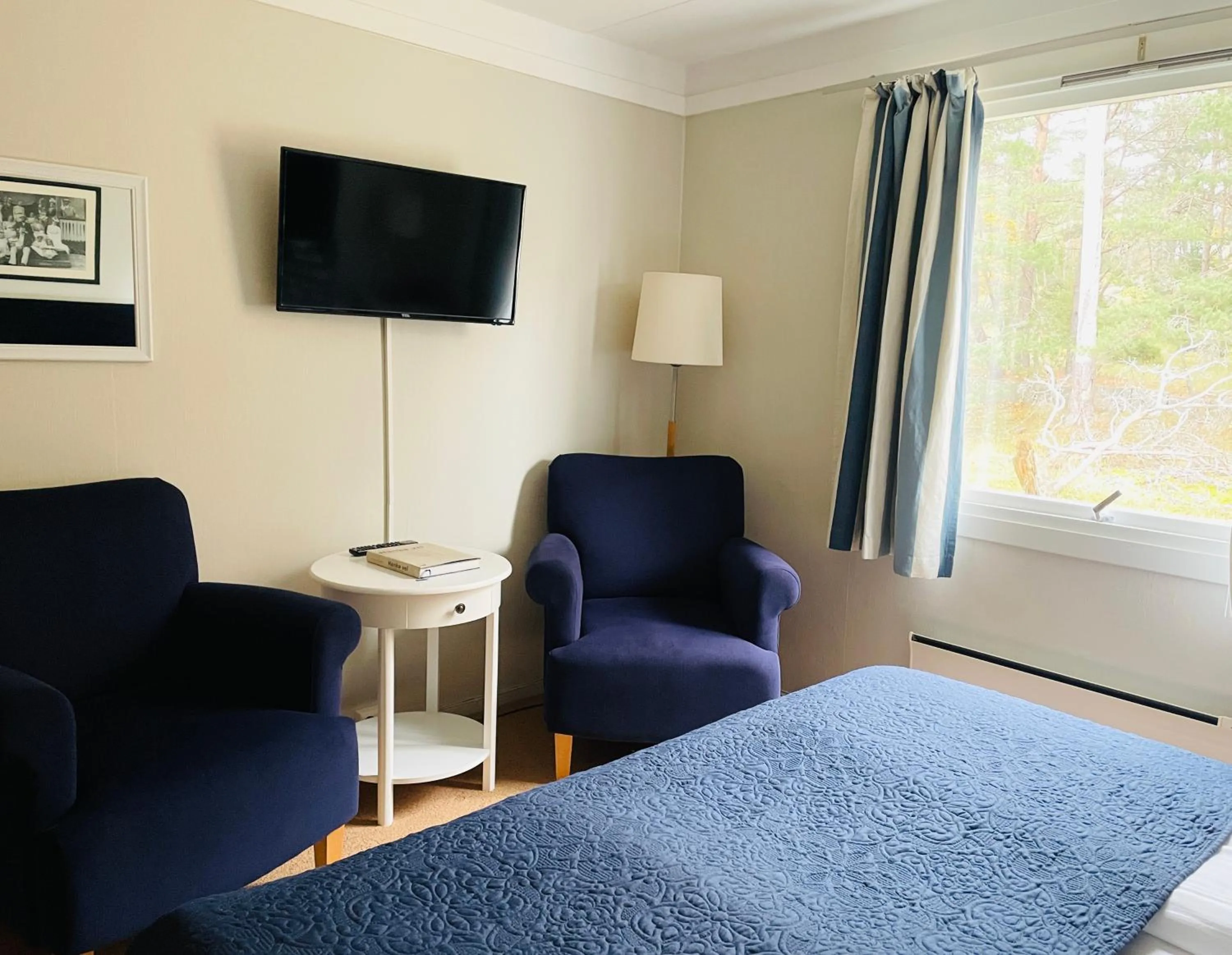 Seating area, Bed in Hankø Hotell & Spa